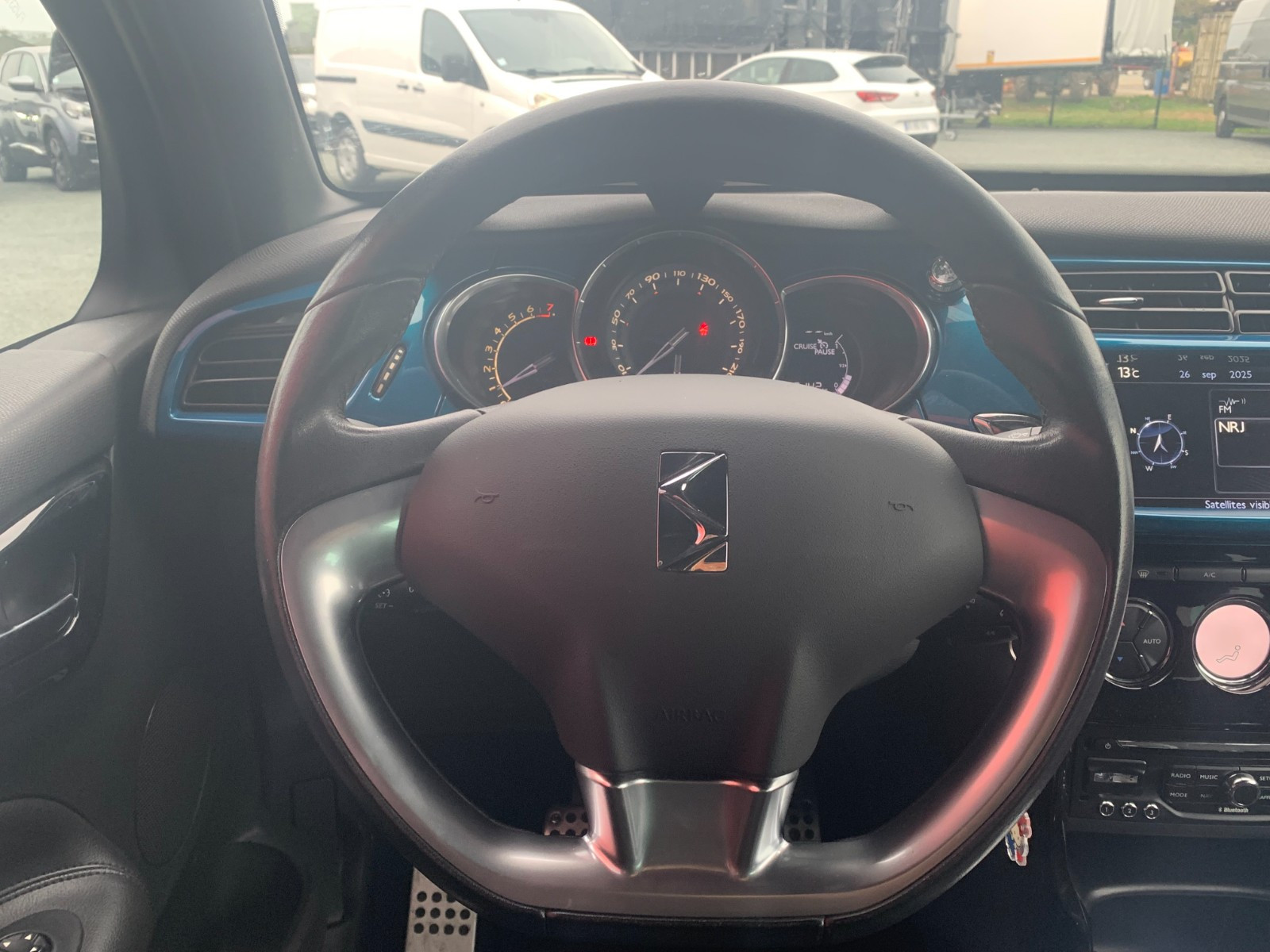 Citroën DS3 EMERAUDE ADDICT 110 CV ENTRETIEN CITROEN -GARANTIE 12 MOIS — photo 7