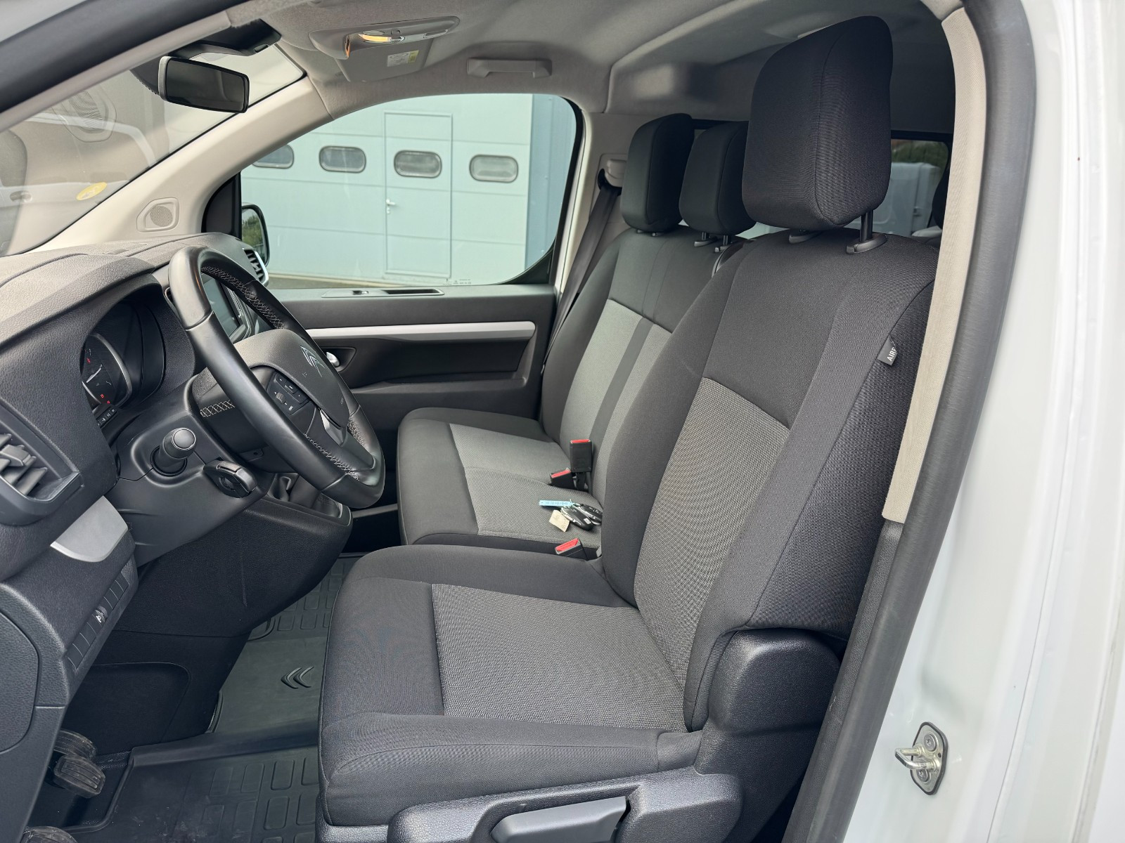 Citroën JUMPY FOURGON - vue 1