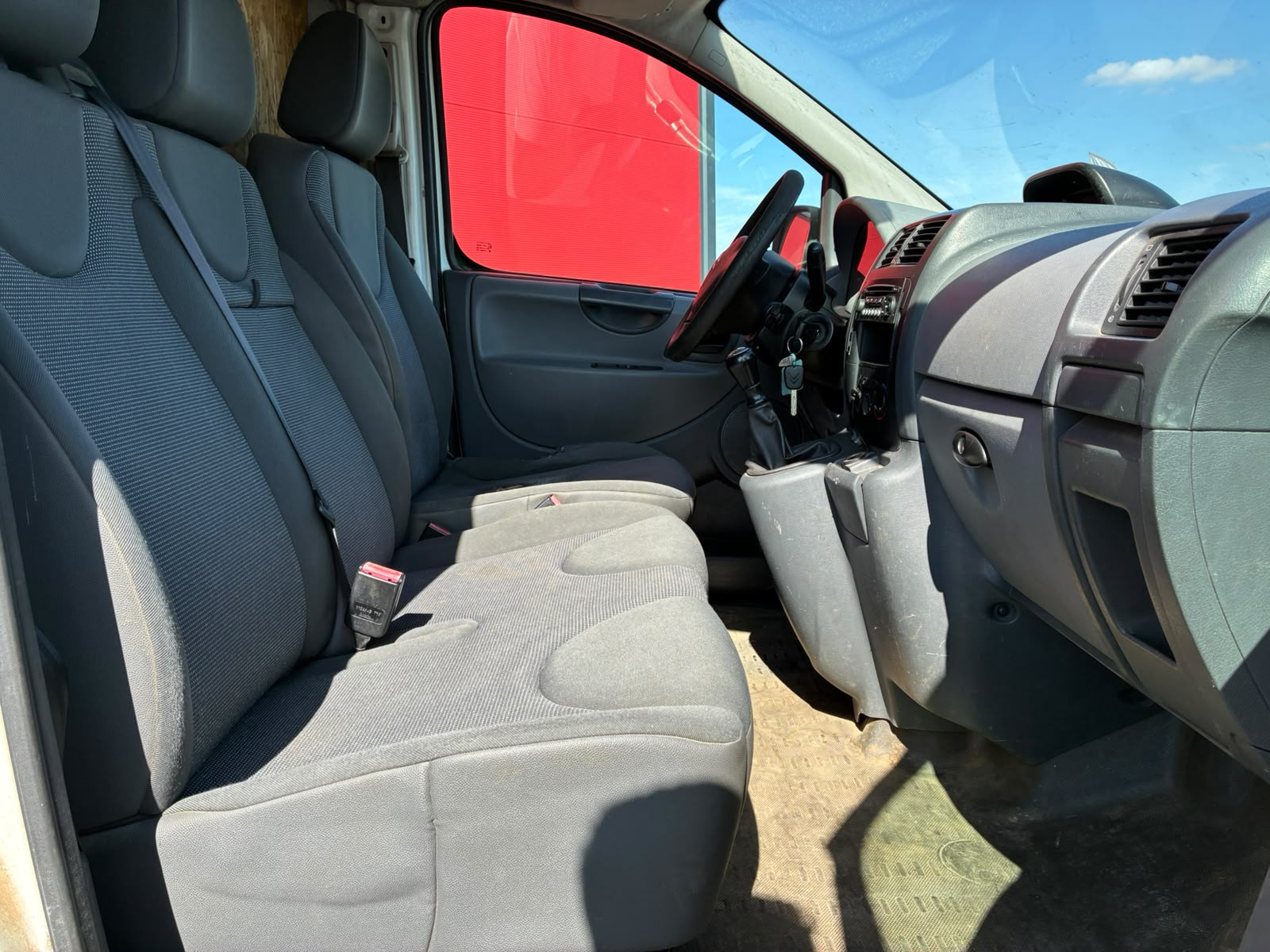 Citroën Jumpy Phase 1 Fourgon 1.6L HDI 90cv – GALERIE + ATTELAGE – GARANTIE 12 MOIS — photo 14