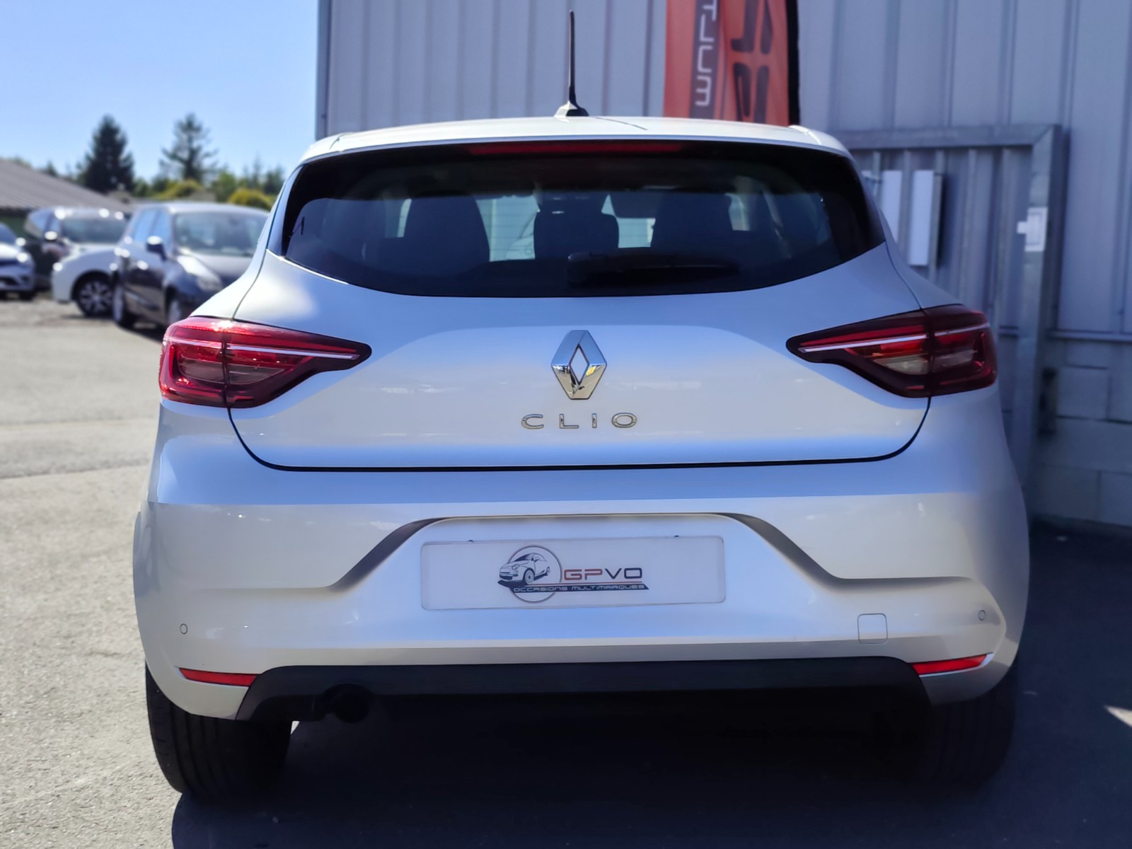 Renault CLIO BLUE DCI 85 BUSINESS - vue 1