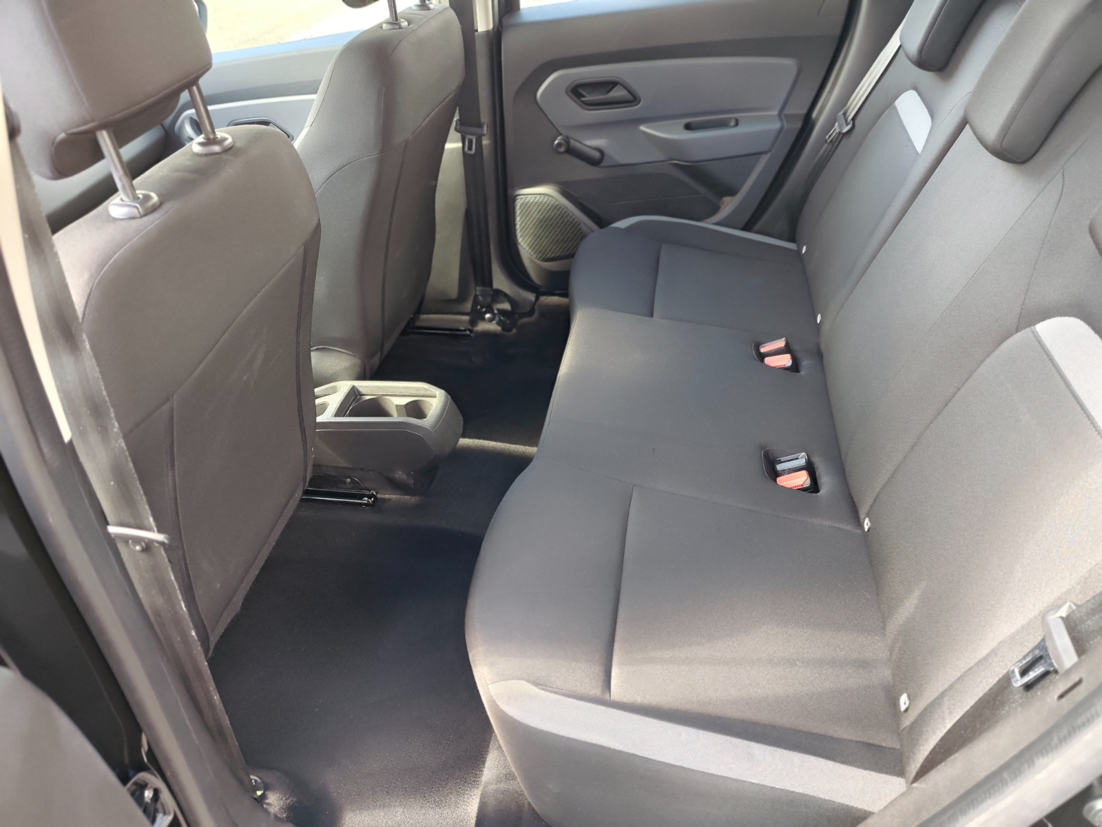 DACIA DUSTER TCE 125 4X2 ESSENTIEL - vue 1