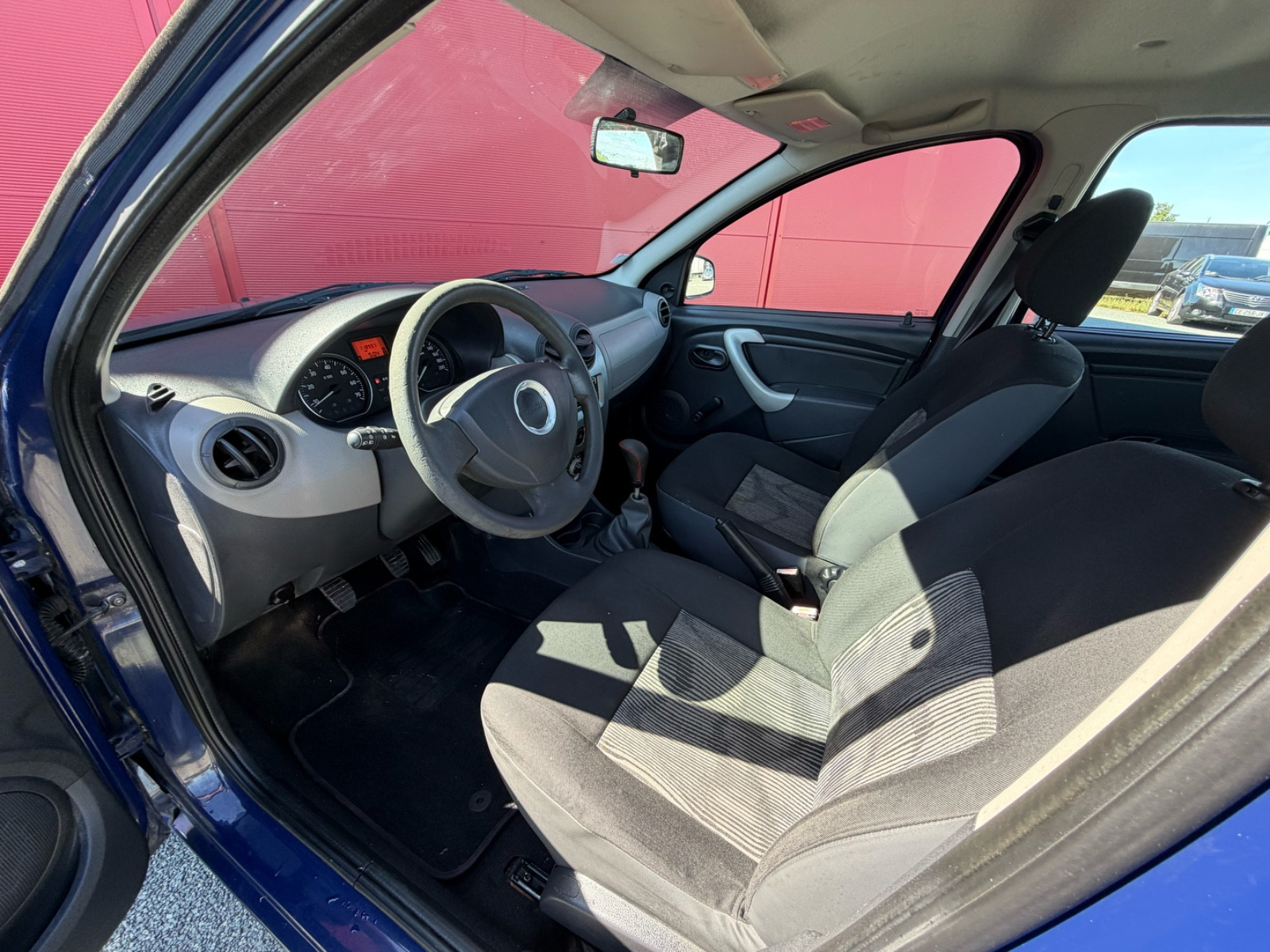 DACIA SANDERO Ambiance 1.4 MPI 75 CV – Pack clim – GARANTIE 12 MOIS — photo 9