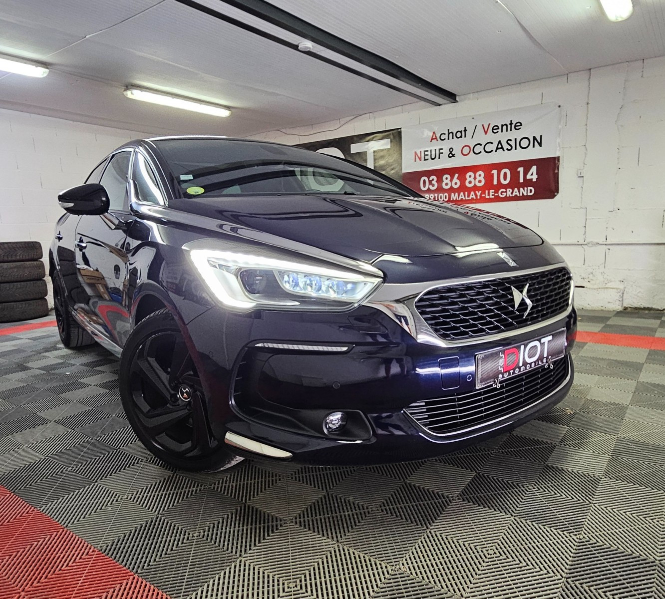 DS DS 5 - vue 1