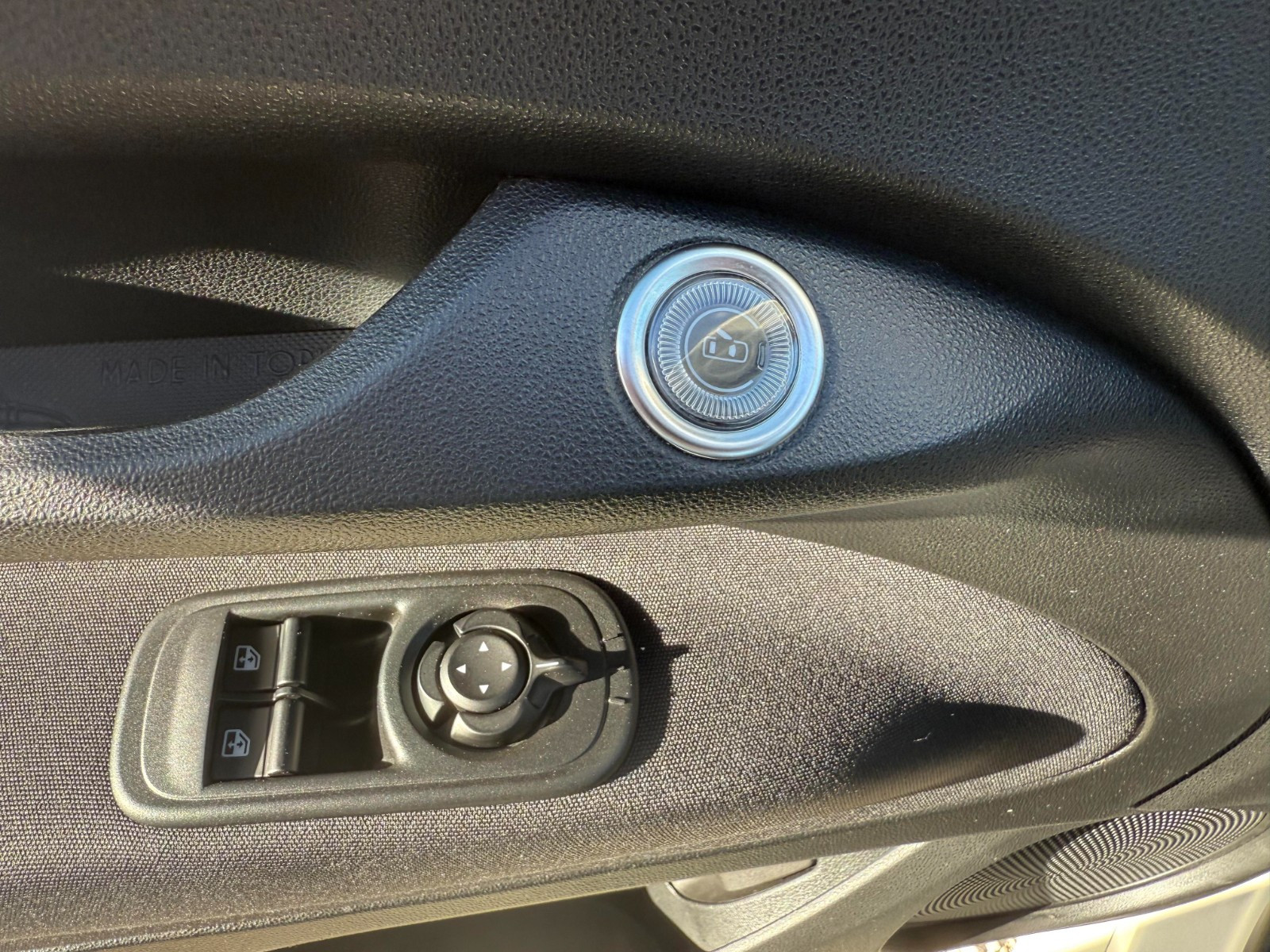 Fiat 500 e  Berline - vue 1