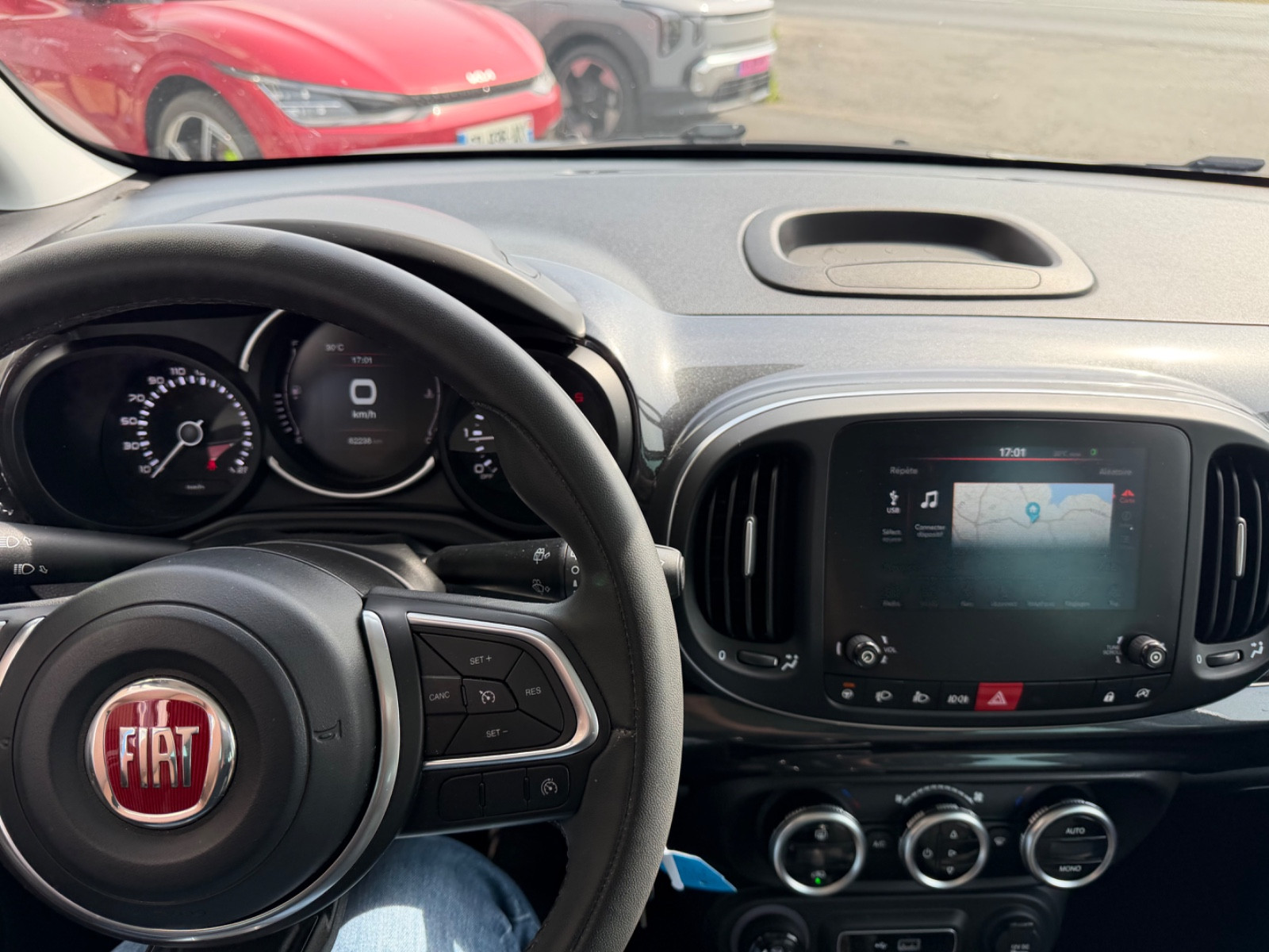 Fiat 500L City Cross 1.3L 95 CH - vue 1