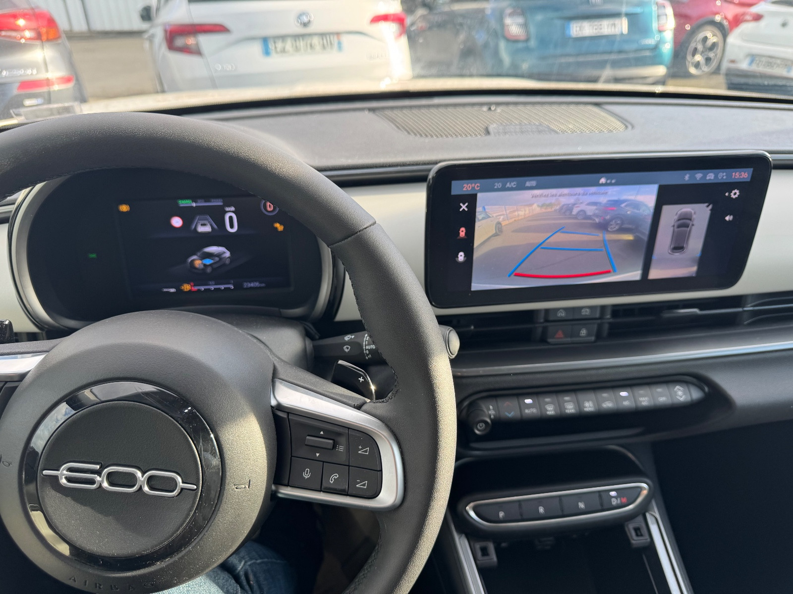 Fiat 600 HYBRID EDCT6 100 CH - vue 1