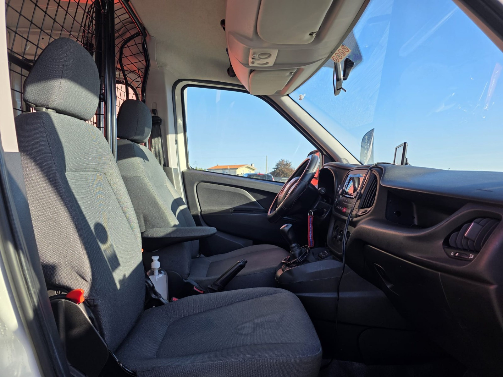Fiat Doblò Maxi Cargo 1.3 Multijet 95ch double porte latérale -Garantie 12 mois- — photo 11