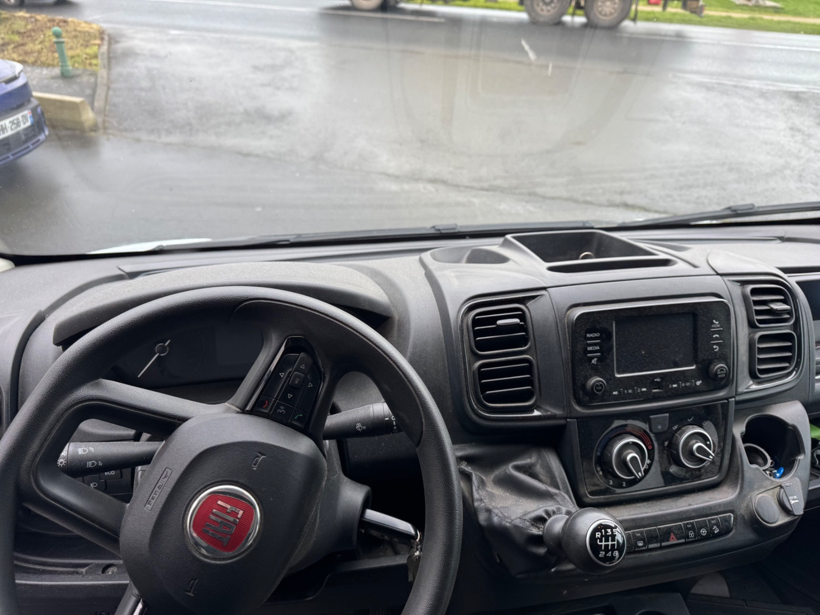 Fiat ducato 2.2L MJT  140 CH - vue 1
