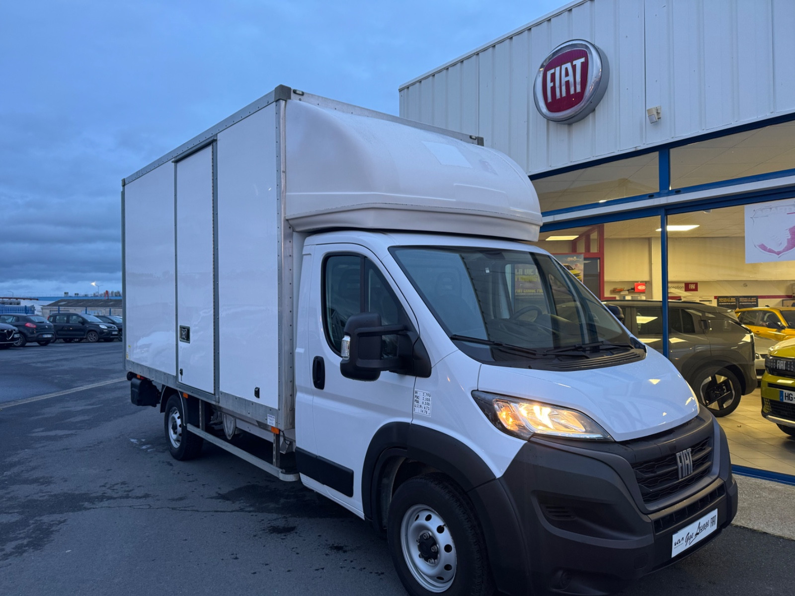 Fiat Ducato 20M3 2.2L MJT 140 CH + HAYON