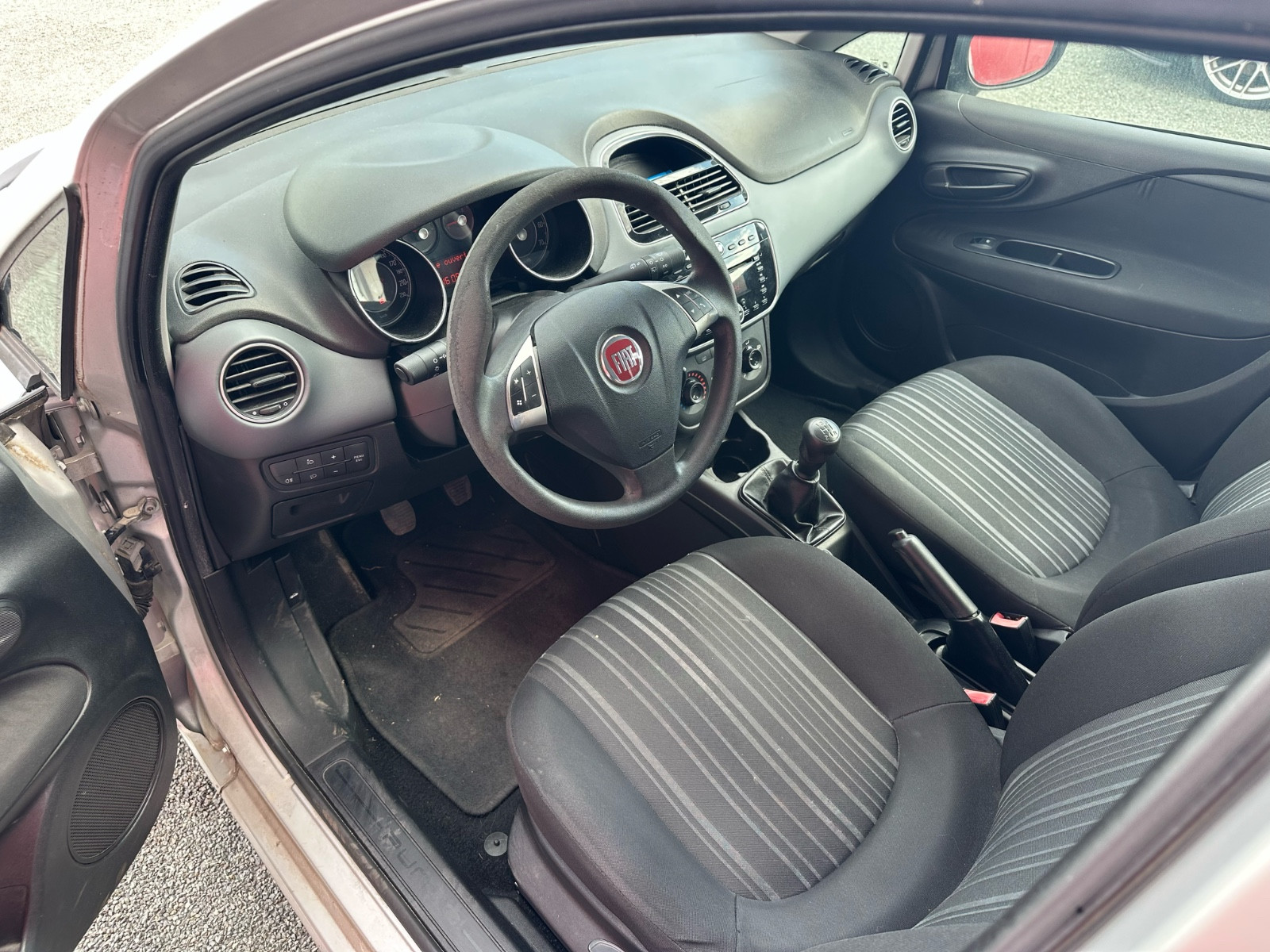 Fiat Grande Punto Van 1.3 JTD MULTIJET 75 CH – GARANTIE 12 MOIS — photo 10