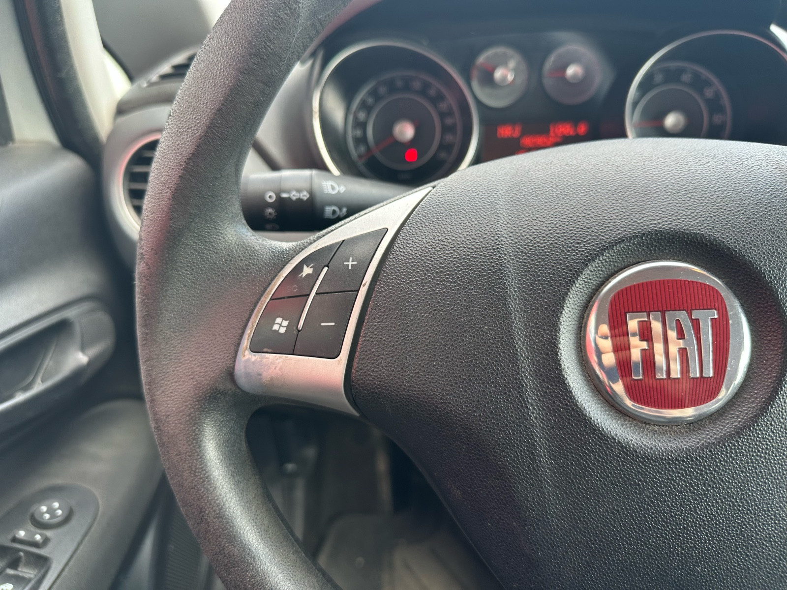 Fiat Grande Punto Van 1.3 JTD MULTIJET 75 CH – GARANTIE 12 MOIS — photo 21