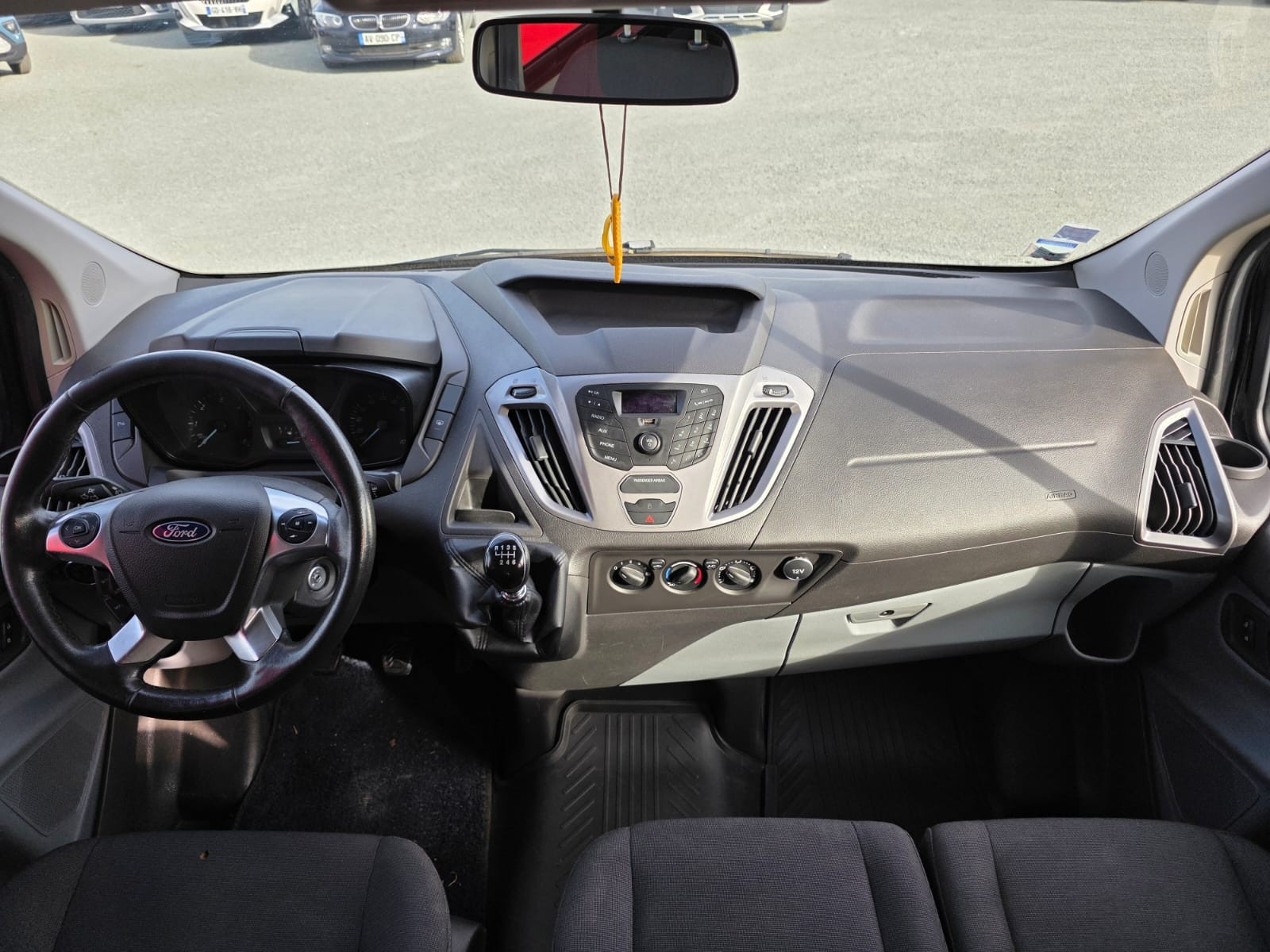 FORD CUSTOM TRANSIT 2.0 TDCi 130ch Ambiente 9 PLACES – GARANTIE 12 MOIS- — photo 16