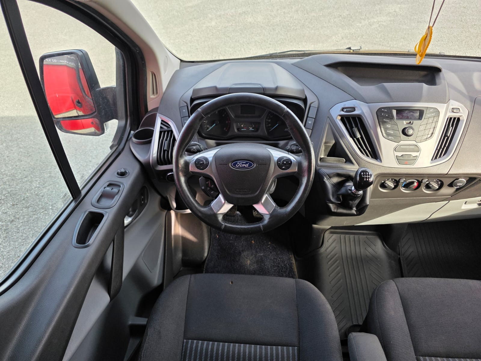 FORD CUSTOM TRANSIT 2.0 TDCi 130ch Ambiente 9 PLACES – GARANTIE 12 MOIS- — photo 17