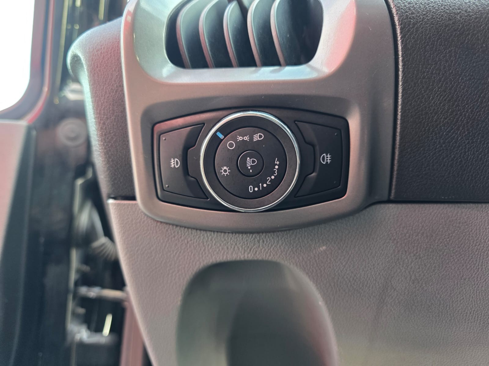 FORD CUSTOM TRANSIT 2.0 TDCi 130ch Ambiente 9 PLACES – GARANTIE 12 MOIS- — photo 21