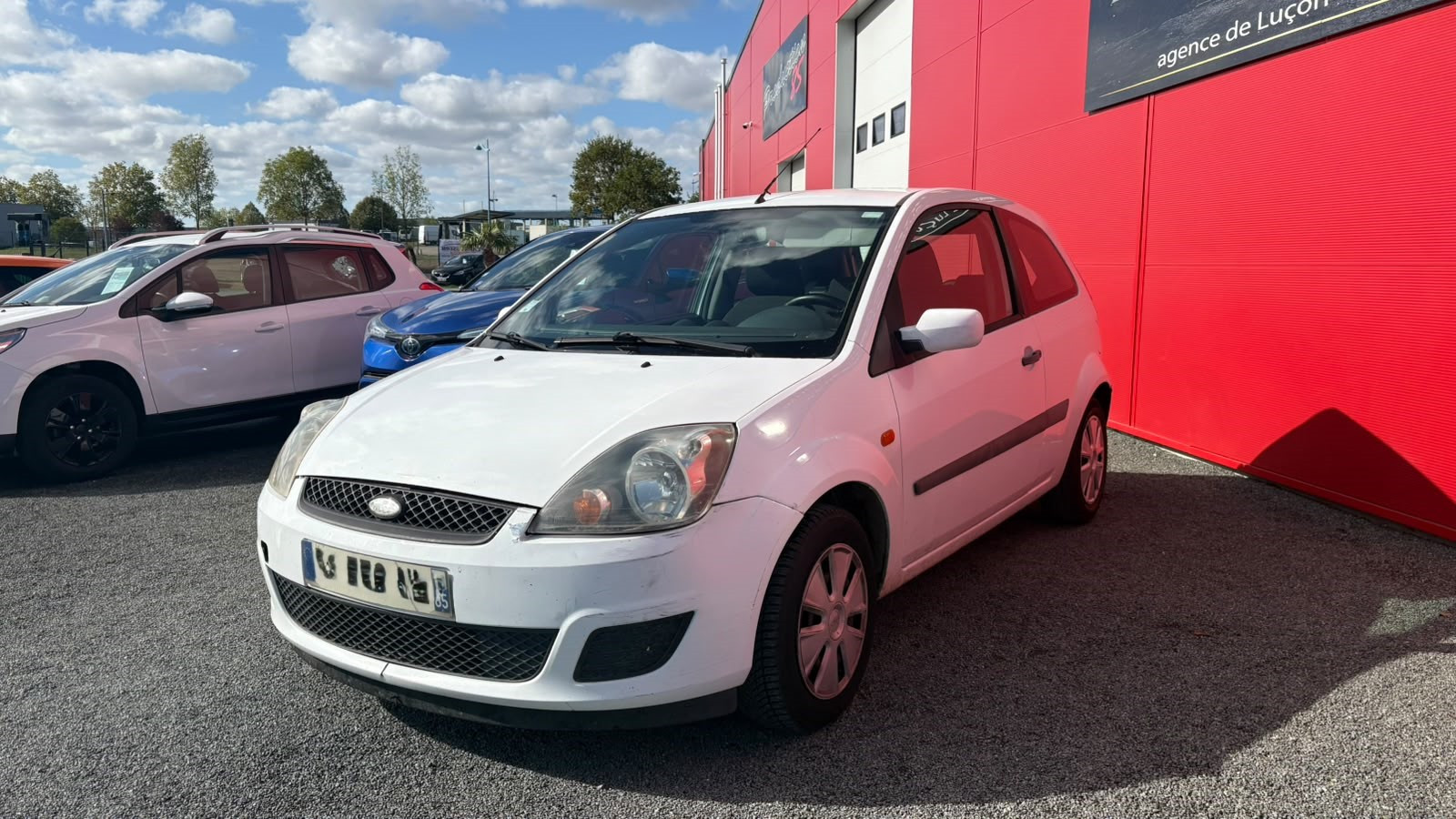 FORD Fiesta 1.4 TDCi 68 CV DISTRIBUTION FAITE/ ATTELAGE – GARANTIE 12 MOIS — photo 3