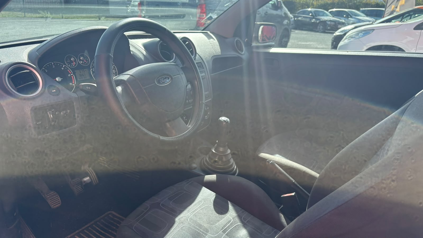 FORD Fiesta 1.4 TDCi 68 CV DISTRIBUTION FAITE/ ATTELAGE – GARANTIE 12 MOIS — photo 12