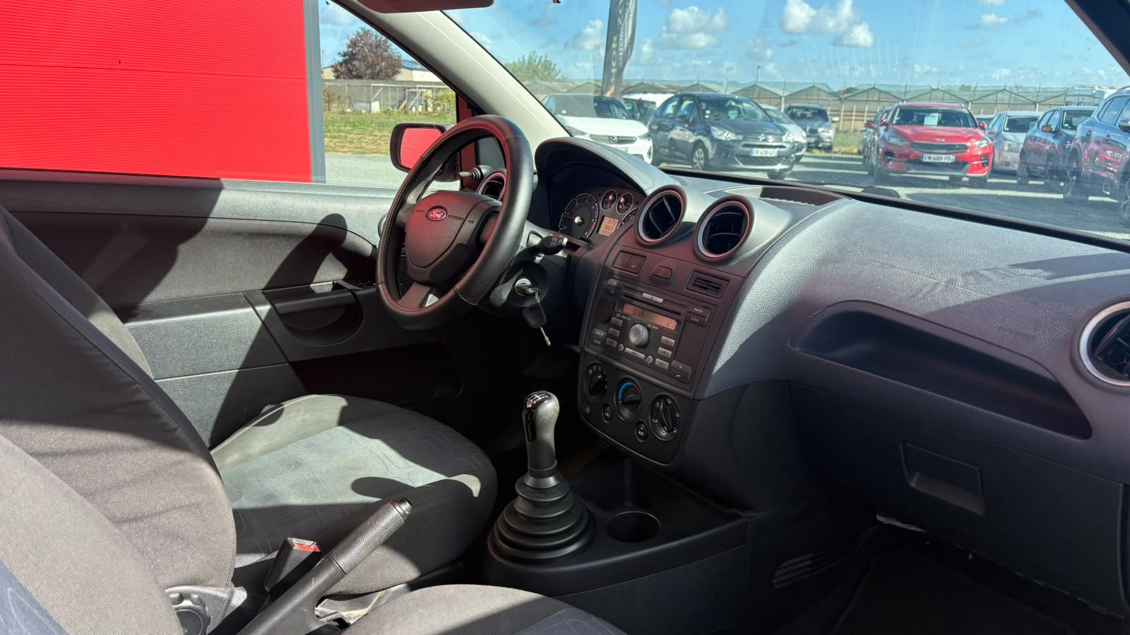 FORD Fiesta 1.4 TDCi 68 CV DISTRIBUTION FAITE/ ATTELAGE – GARANTIE 12 MOIS — photo 13