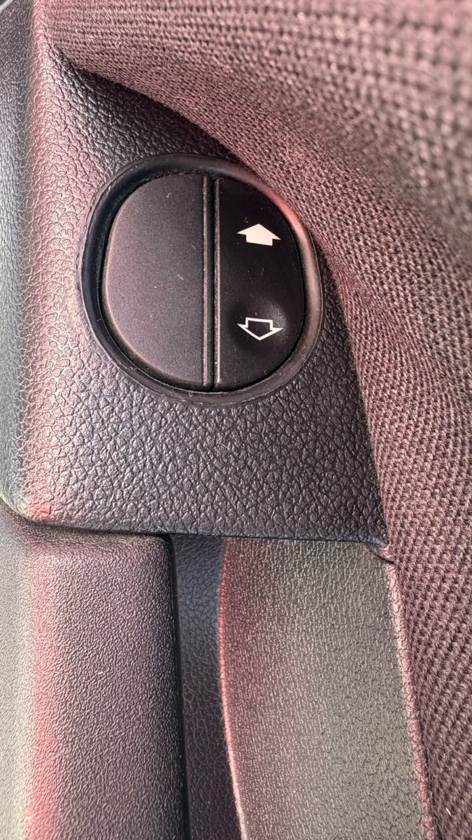 FORD Fiesta 1.4 TDCi 68 CV DISTRIBUTION FAITE/ ATTELAGE – GARANTIE 12 MOIS — photo 20