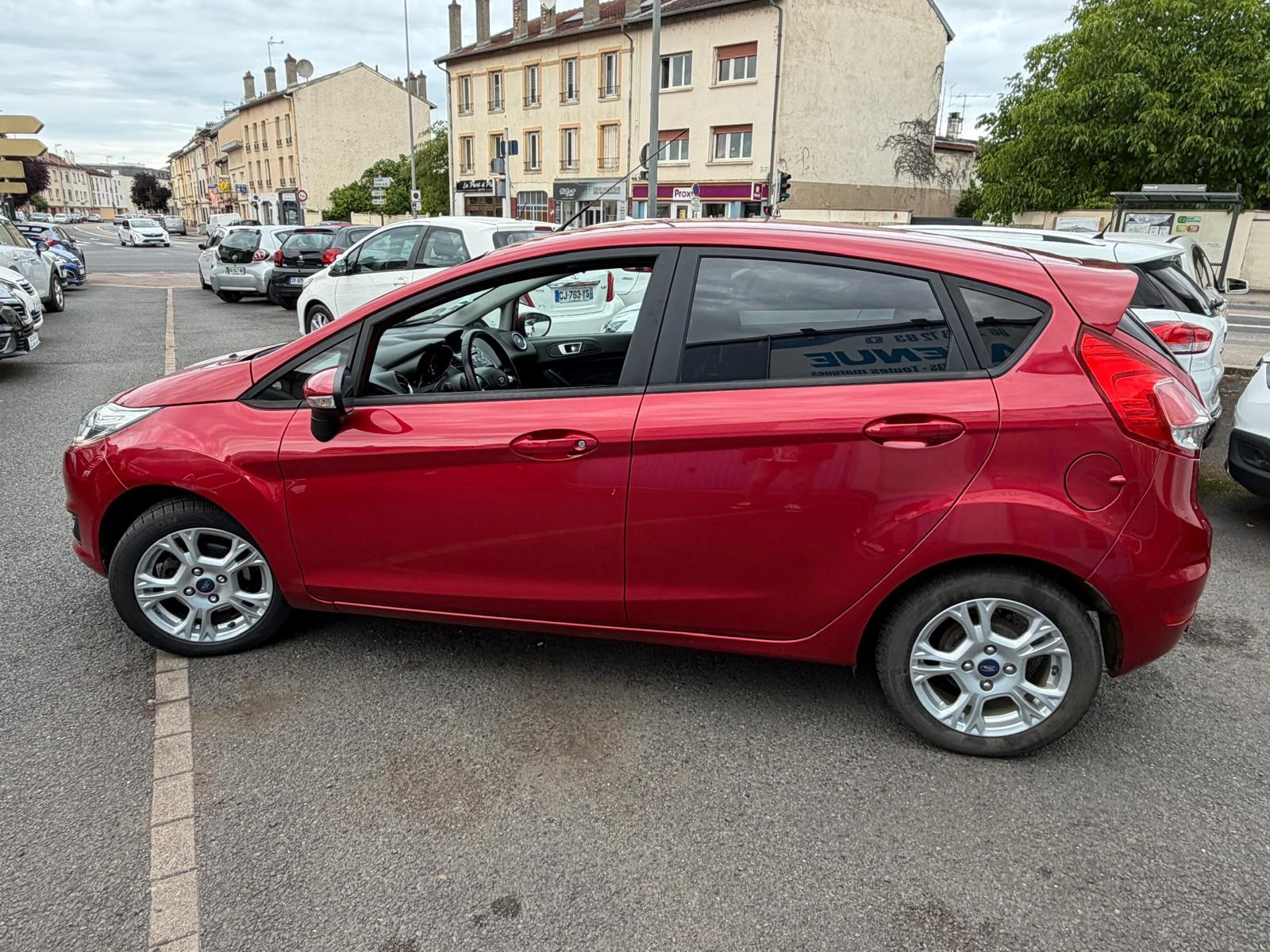 FORD Fiesta - vue 1