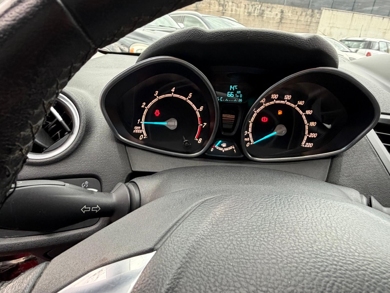 FORD Fiesta - vue 1