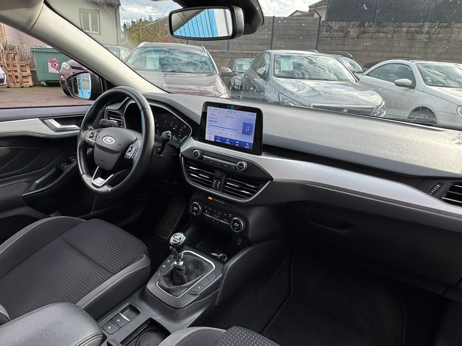 FORD Focus Berline - vue 1