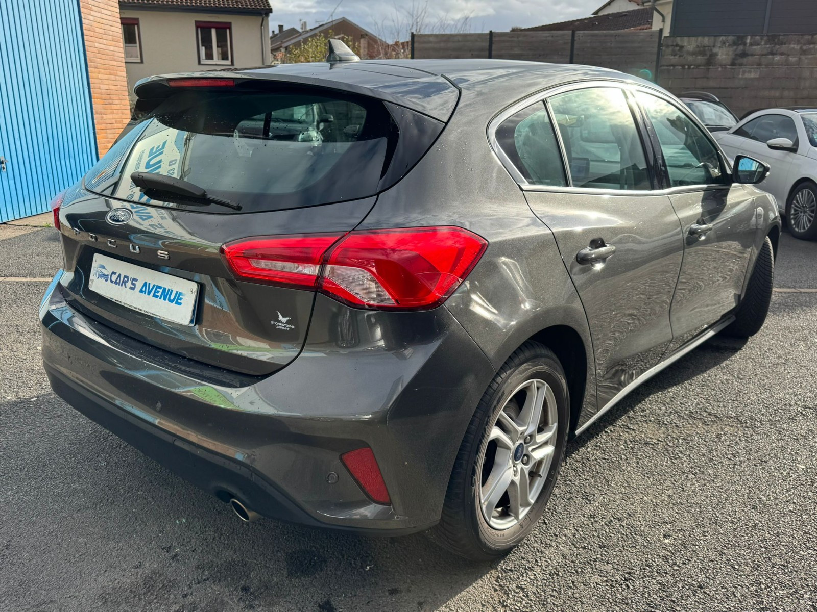 FORD Focus Berline - vue 1