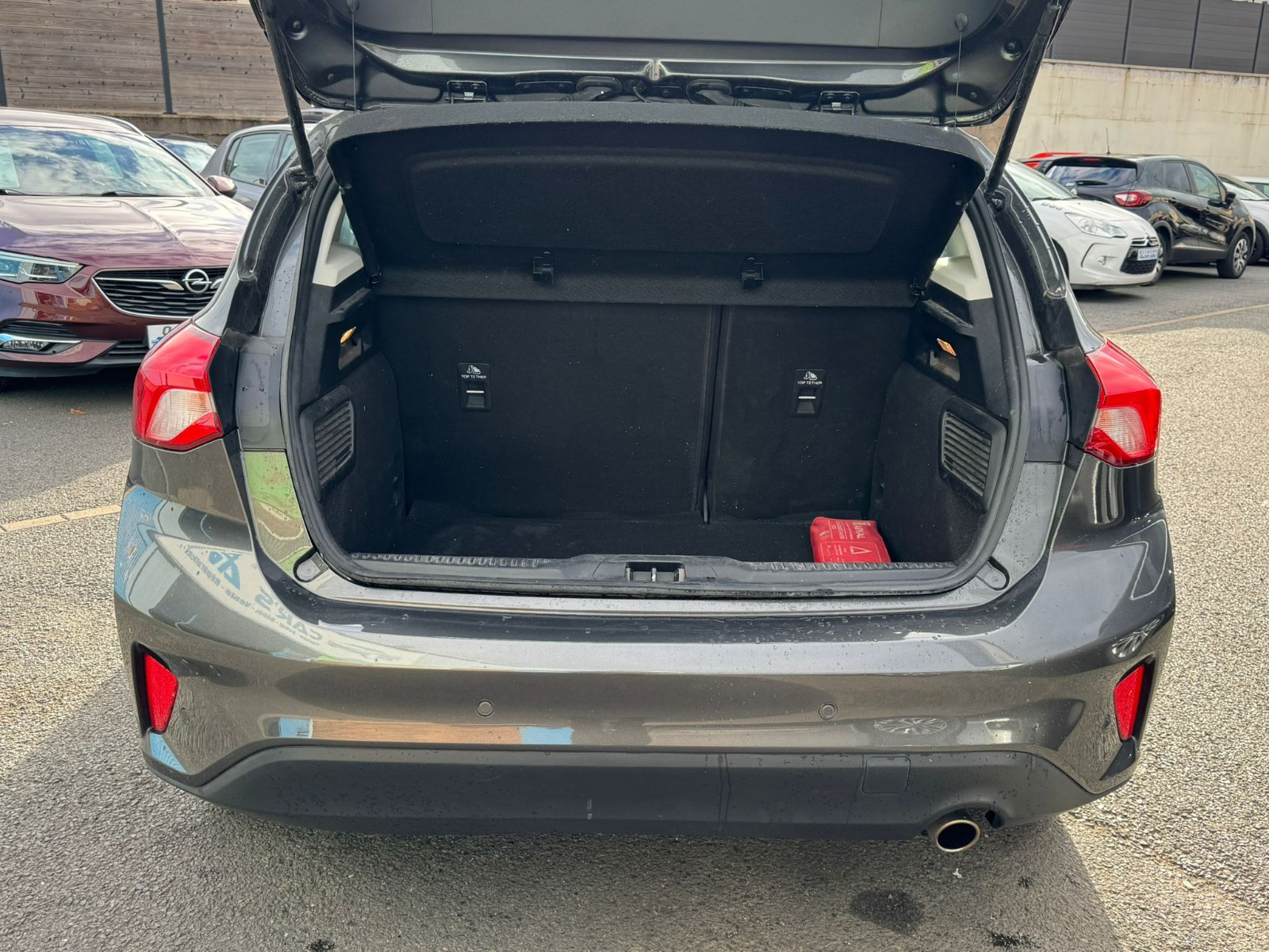 FORD Focus Berline - vue 1