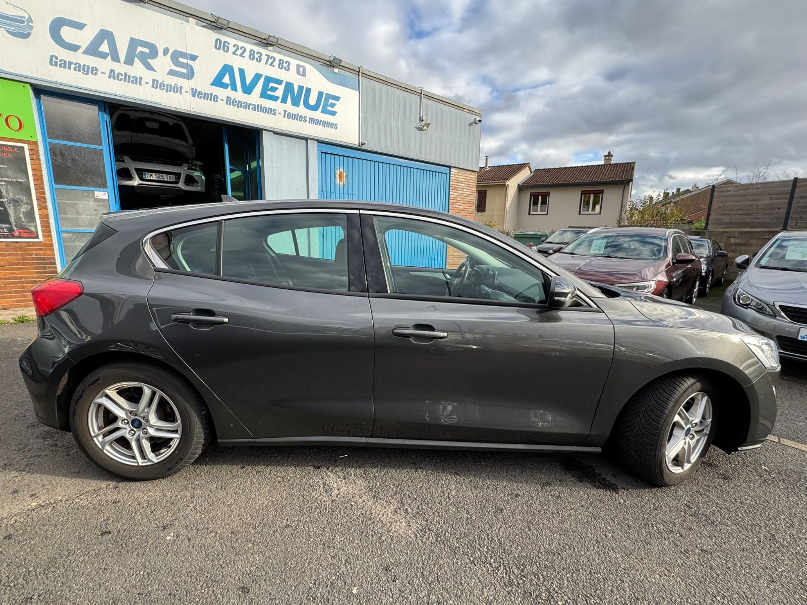 FORD Focus Berline - vue 1