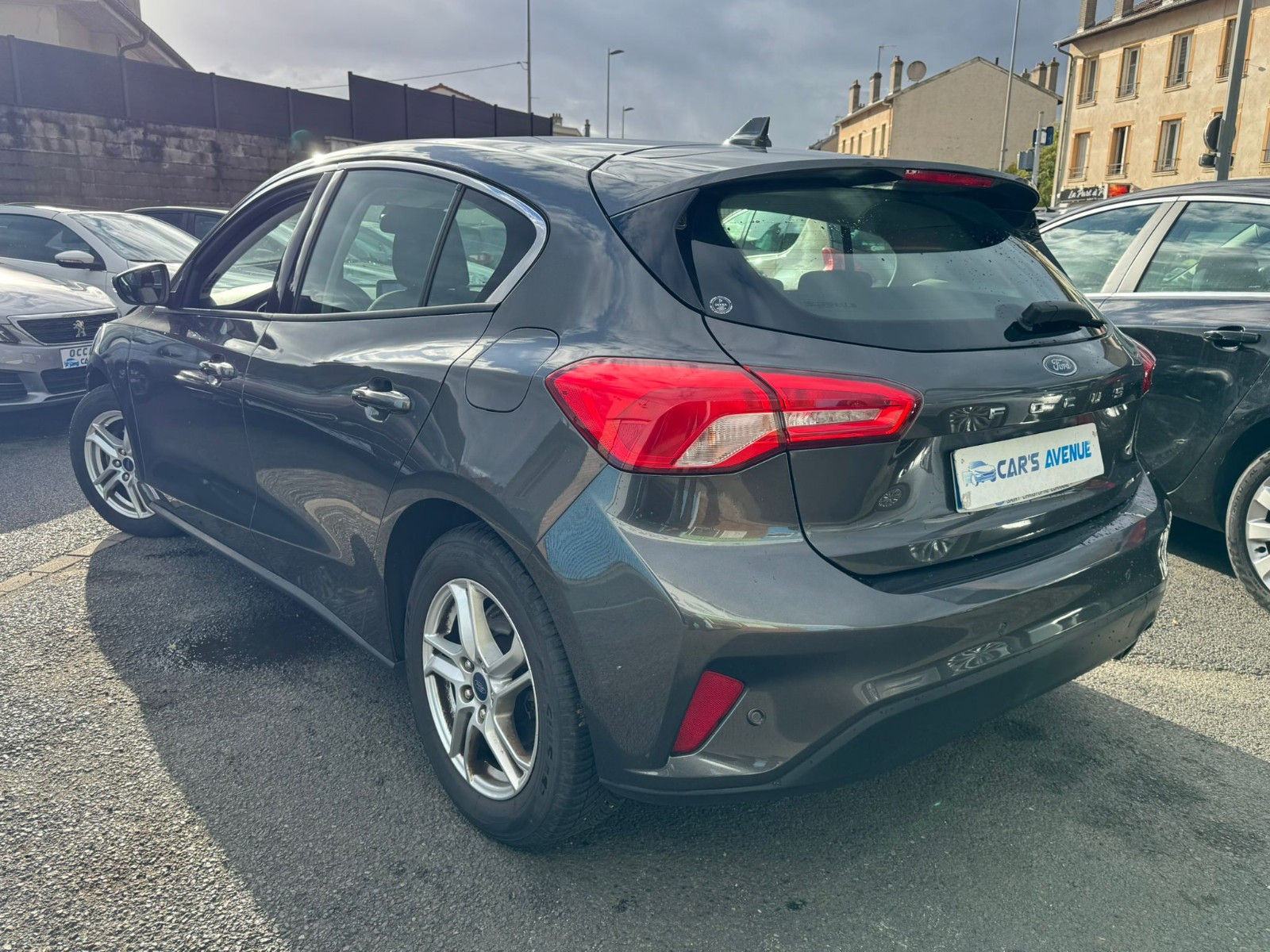 FORD Focus Berline - vue 1