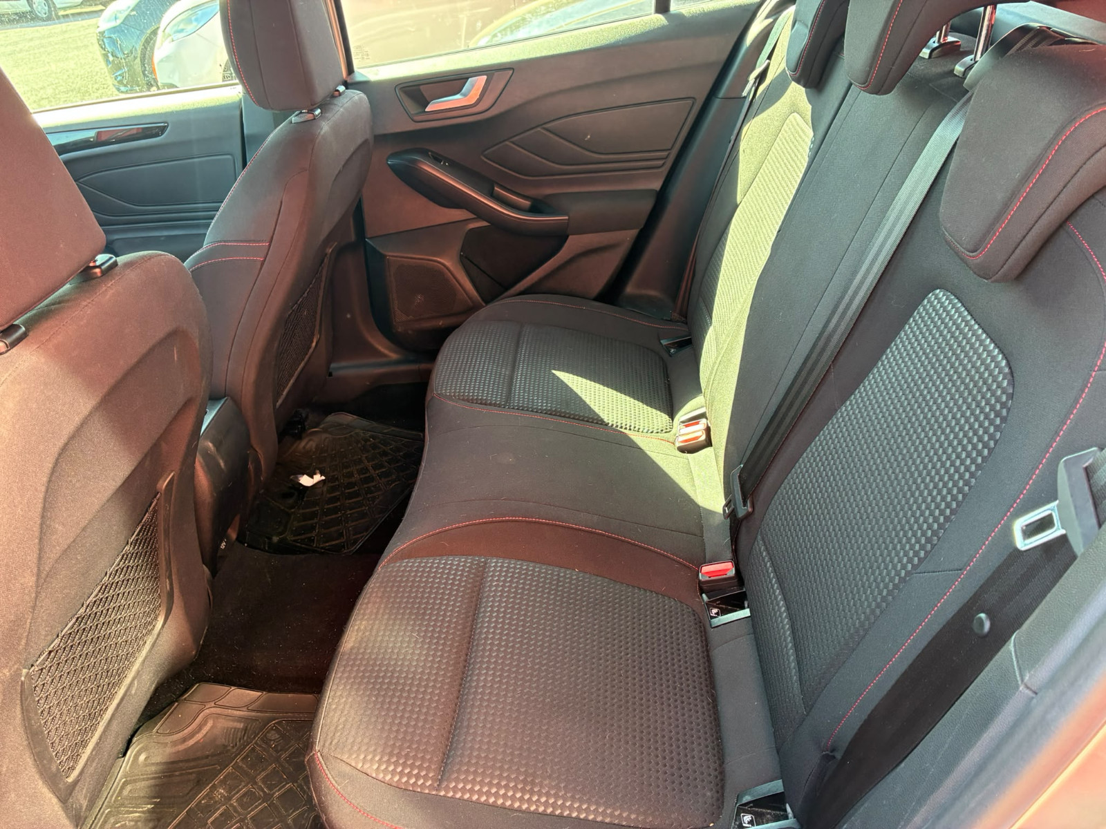 FORD Focus SW Break ST-Line – DISTRIBUTION OK – GARANTIE 12 MOIS — photo 19