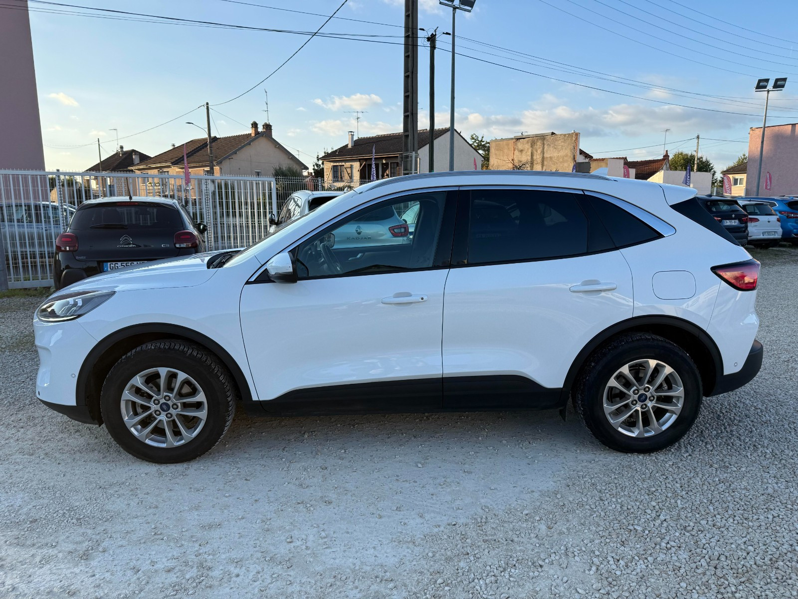 FORD Kuga - vue 1