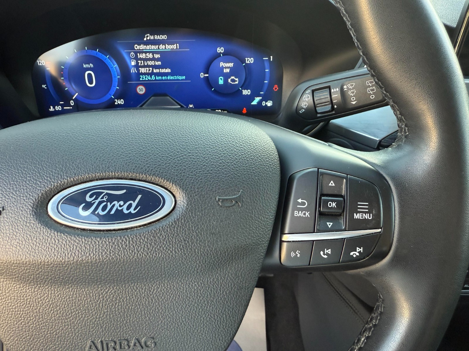 FORD Kuga - vue 1