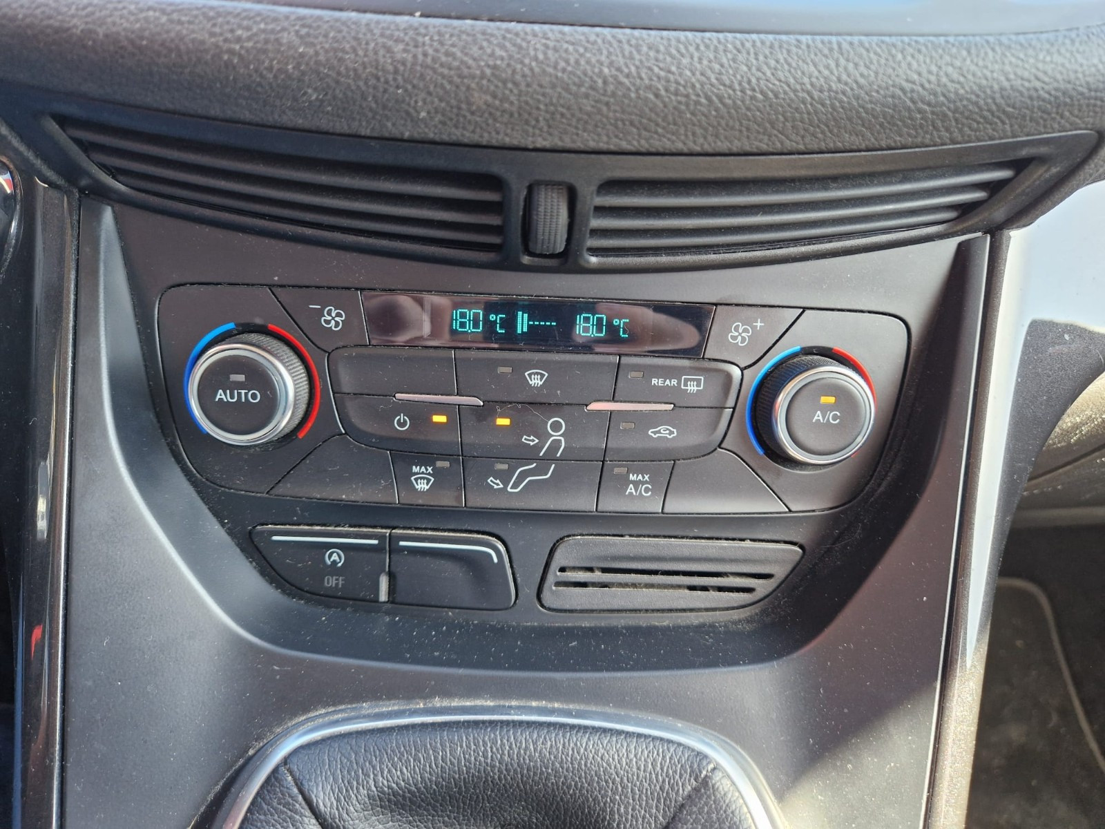 FORD Kuga II 2.0 TDCI 150CV – GARANTIE 12 MOIS — photo 27