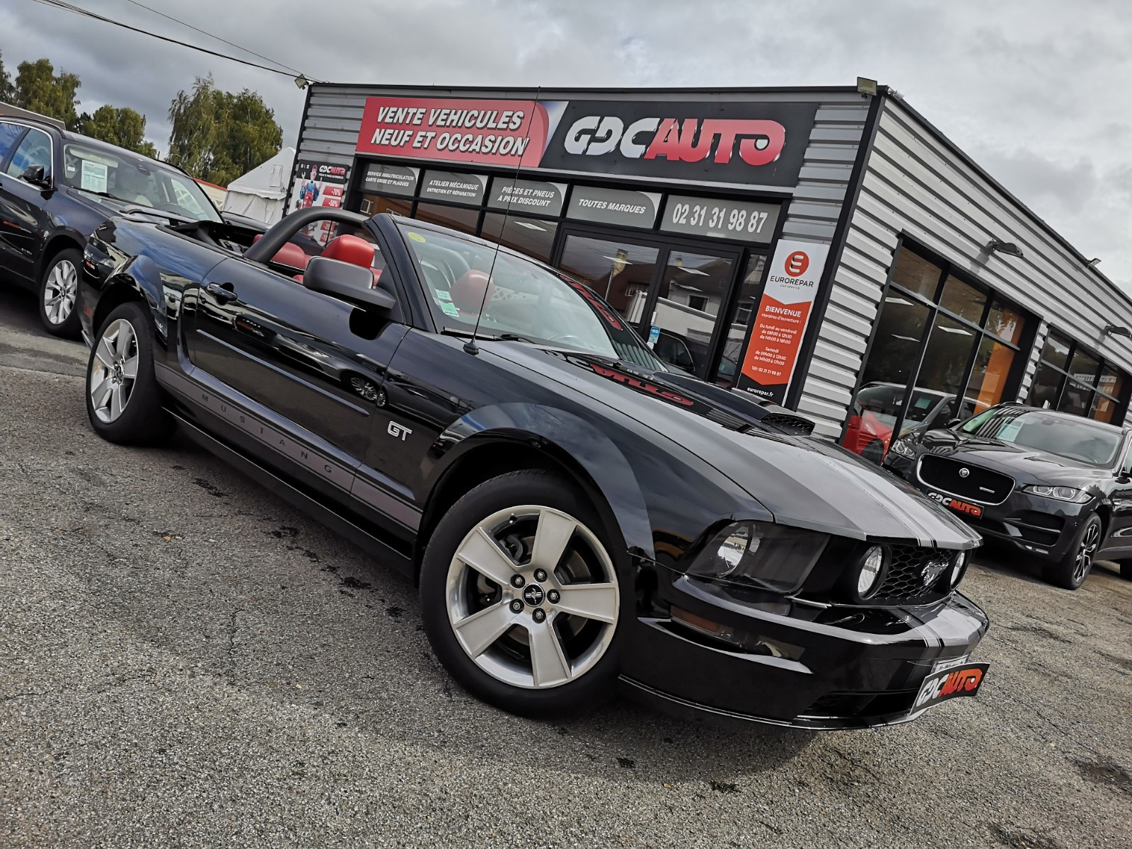 FORD Mustang