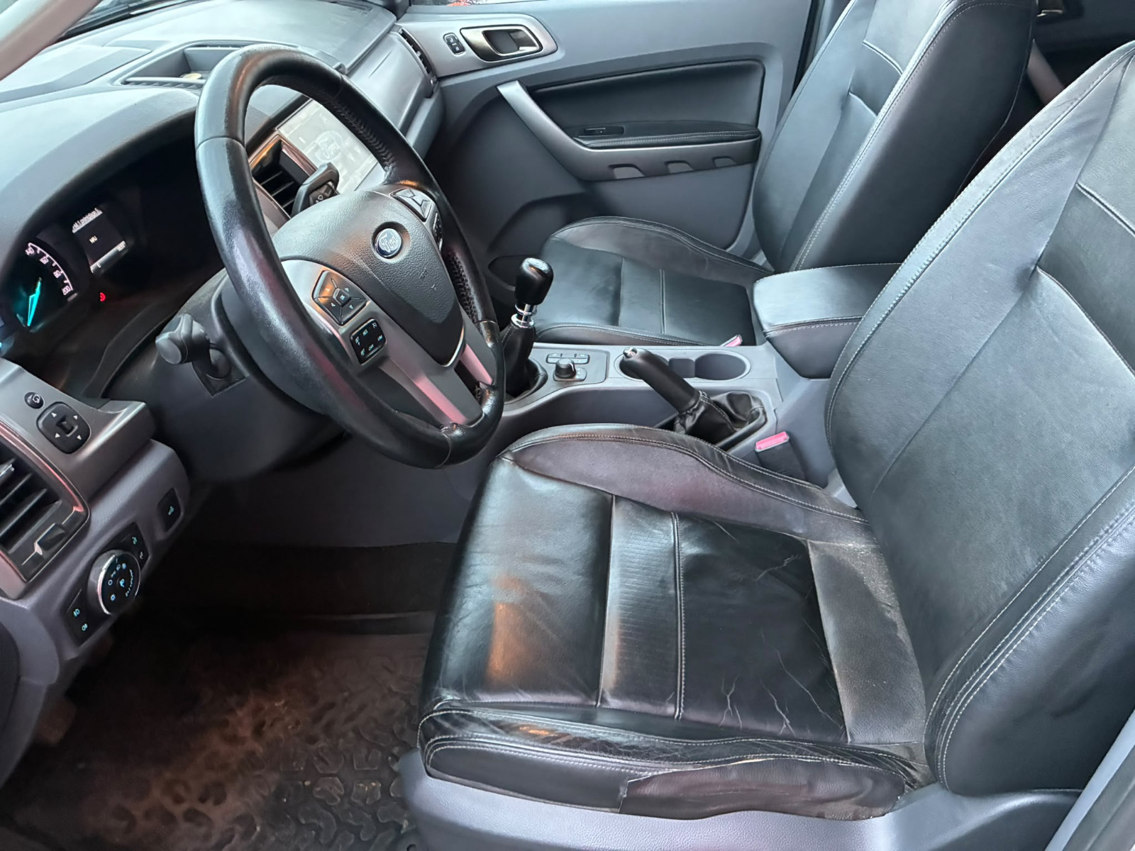 FORD RANGER 2.2 TDCi 160ch Double Cabine Limited – CAMÉRA / ATTELAGE – GARANTIE 12 MOIS — photo 11