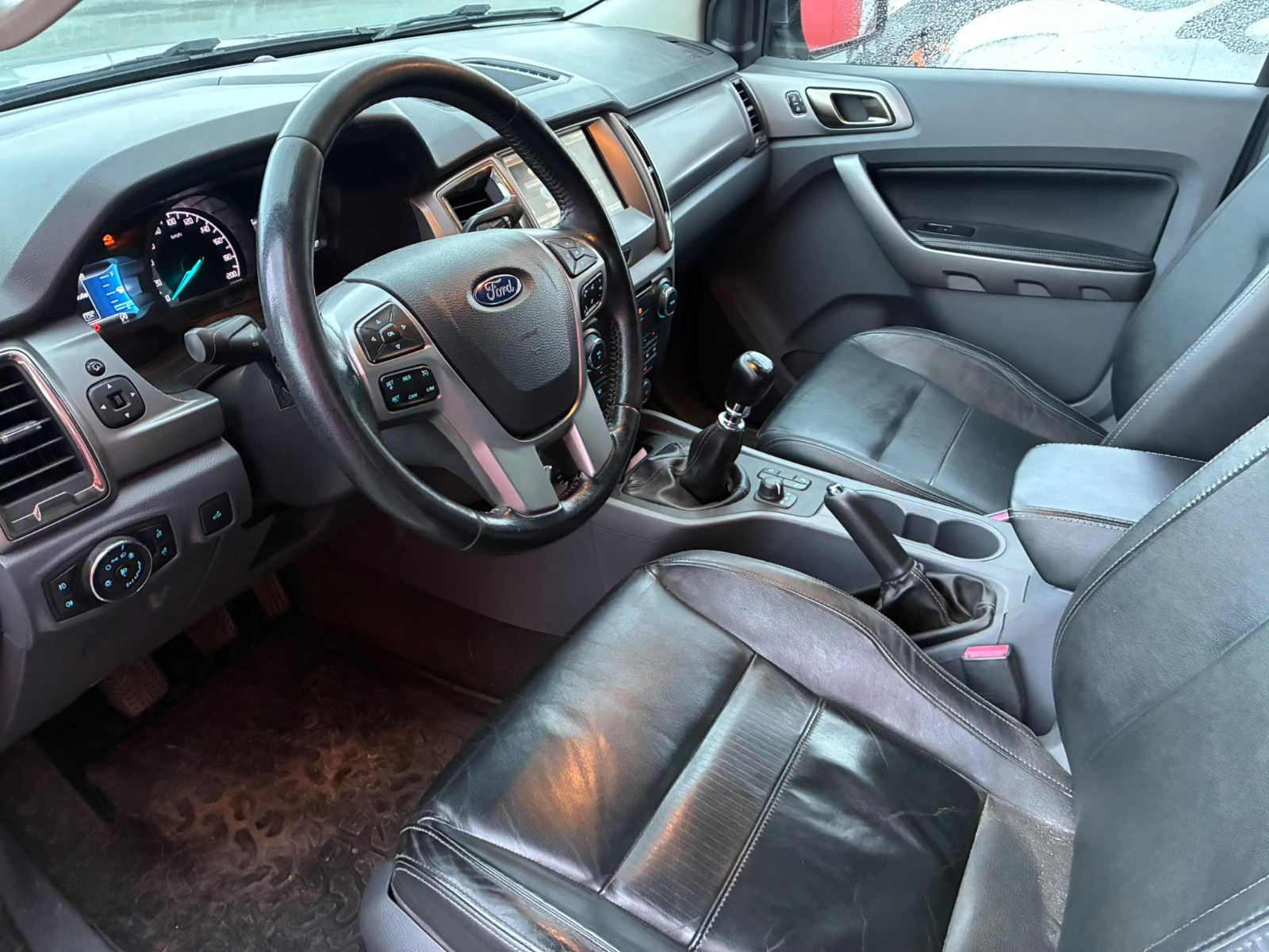 FORD RANGER 2.2 TDCi 160ch Double Cabine Limited – CAMÉRA / ATTELAGE – GARANTIE 12 MOIS — photo 12