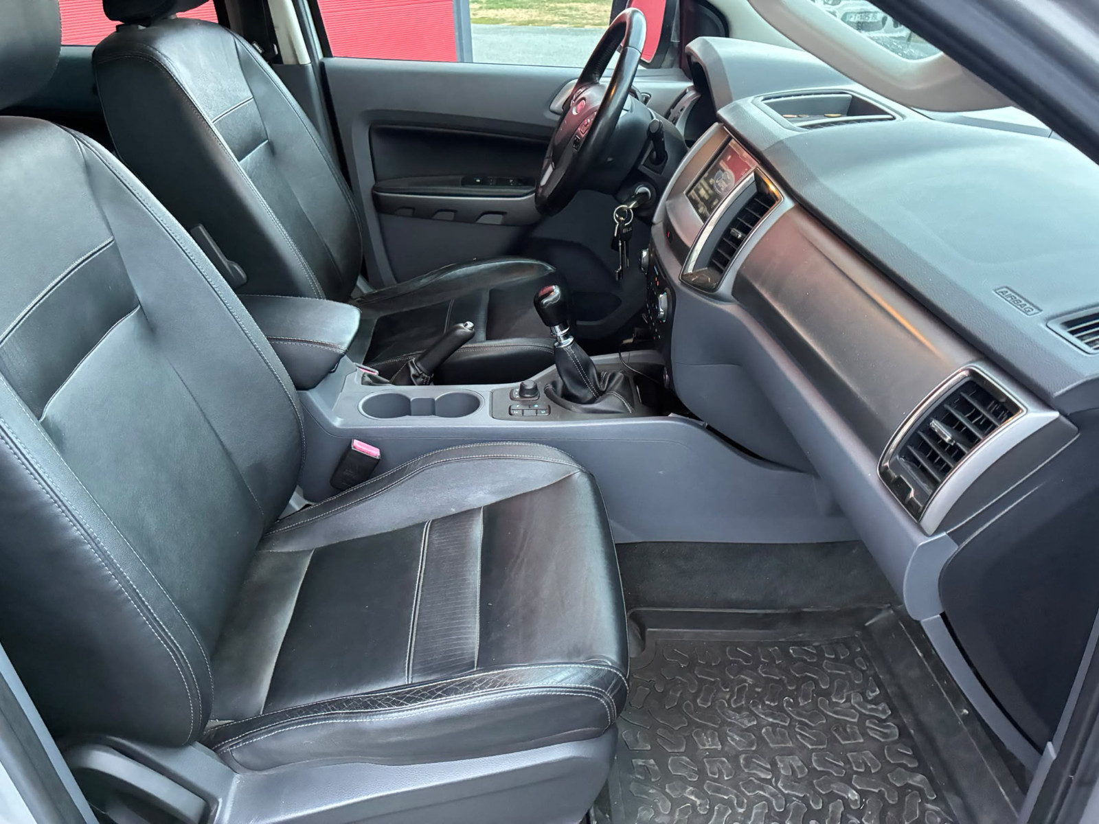 FORD RANGER 2.2 TDCi 160ch Double Cabine Limited – CAMÉRA / ATTELAGE – GARANTIE 12 MOIS — photo 15
