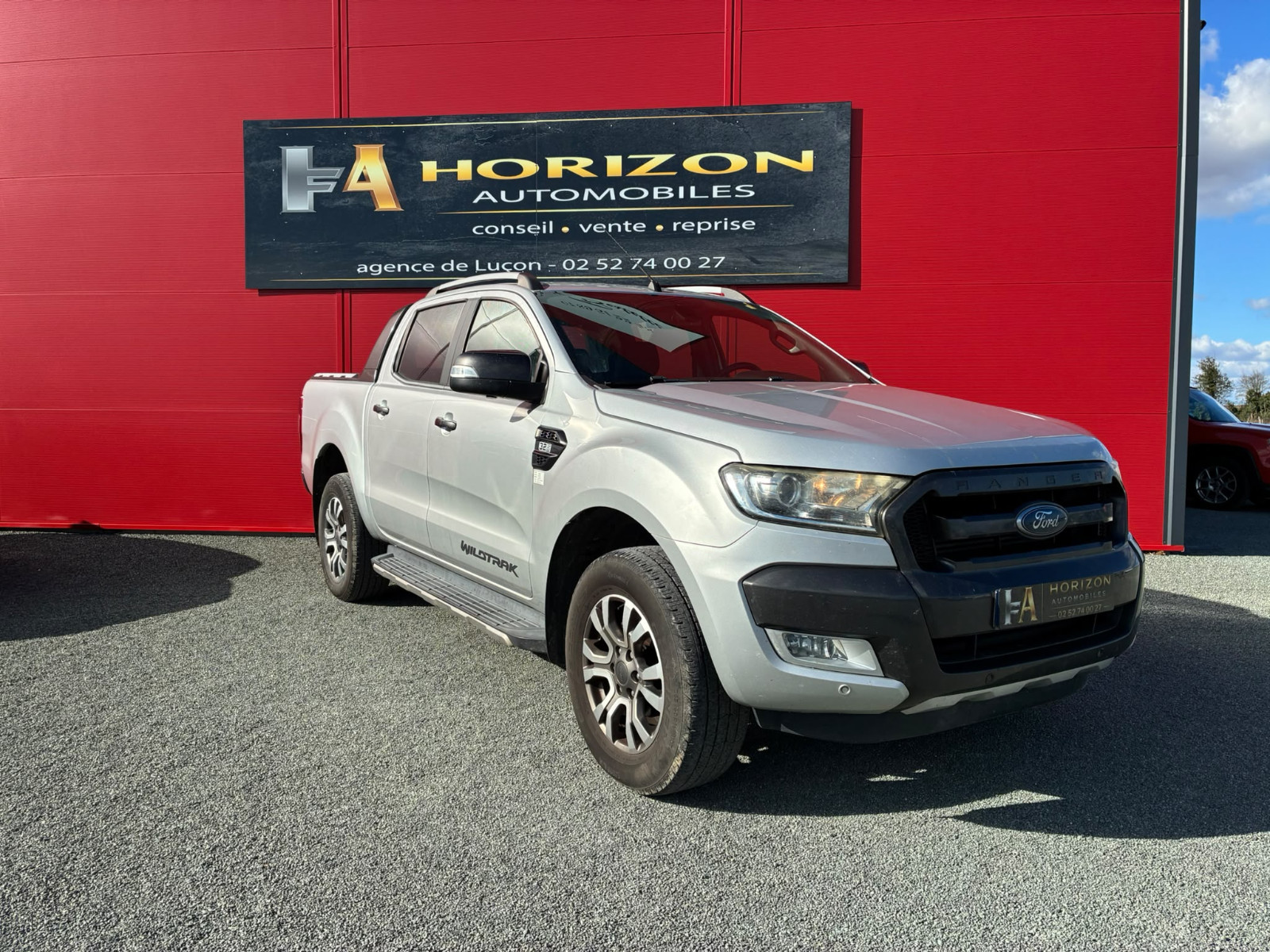 FORD RANGER 3.2 TDCi 200ch Double Cabine Wildtrak BVA – SUIVI FORD – CAR PLAY – ATTELAGE – RIDEAU DE BENNE – GARANTIE 12 MOIS