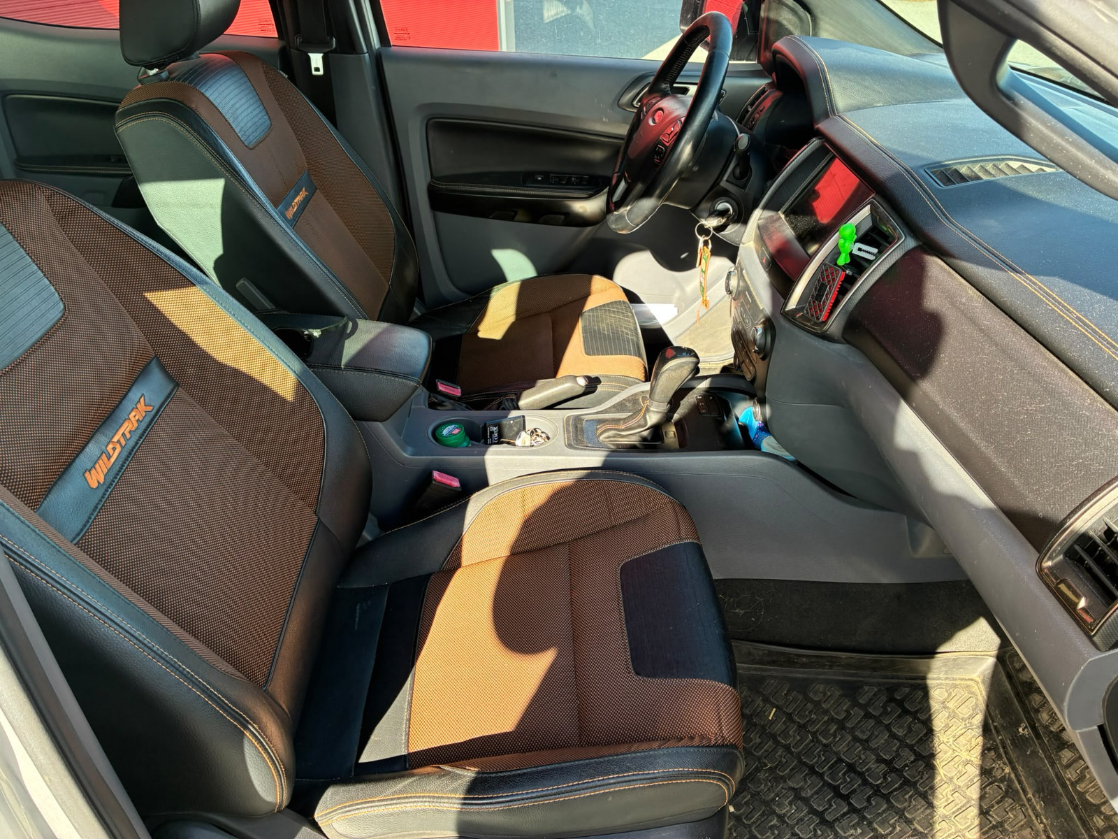 FORD RANGER 3.2 TDCi 200ch Double Cabine Wildtrak BVA – SUIVI FORD – CAR PLAY – ATTELAGE – RIDEAU DE BENNE – GARANTIE 12 MOIS — photo 15