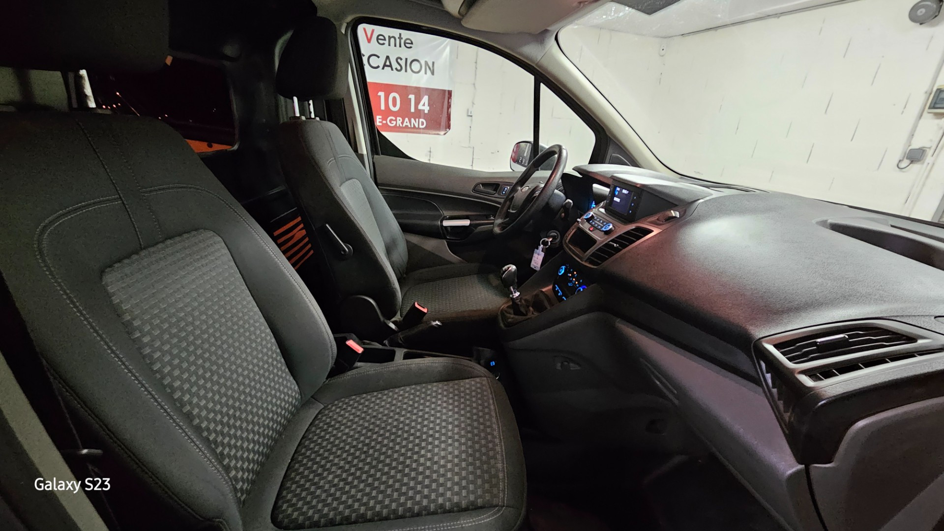 FORD TRANSIT FOURGON - vue 1