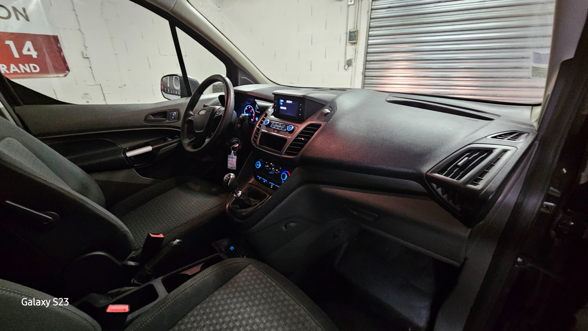FORD TRANSIT FOURGON - vue 1