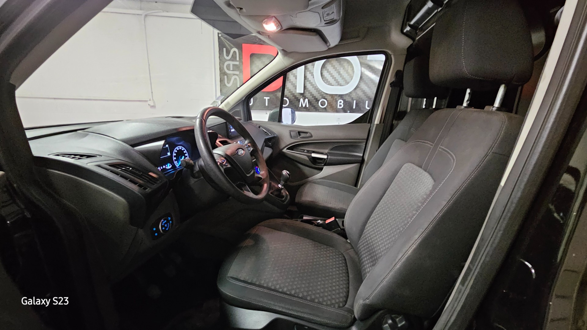 FORD TRANSIT FOURGON - vue 1
