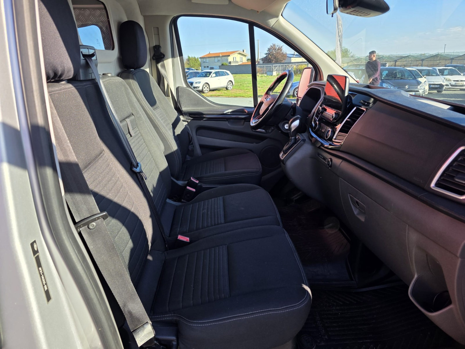 FORD TRANSIT CUSTOM LIMITED L1H1 2.0 TDCi 170 BVA6 – 1ere main – Garantie 12 mois – — photo 11