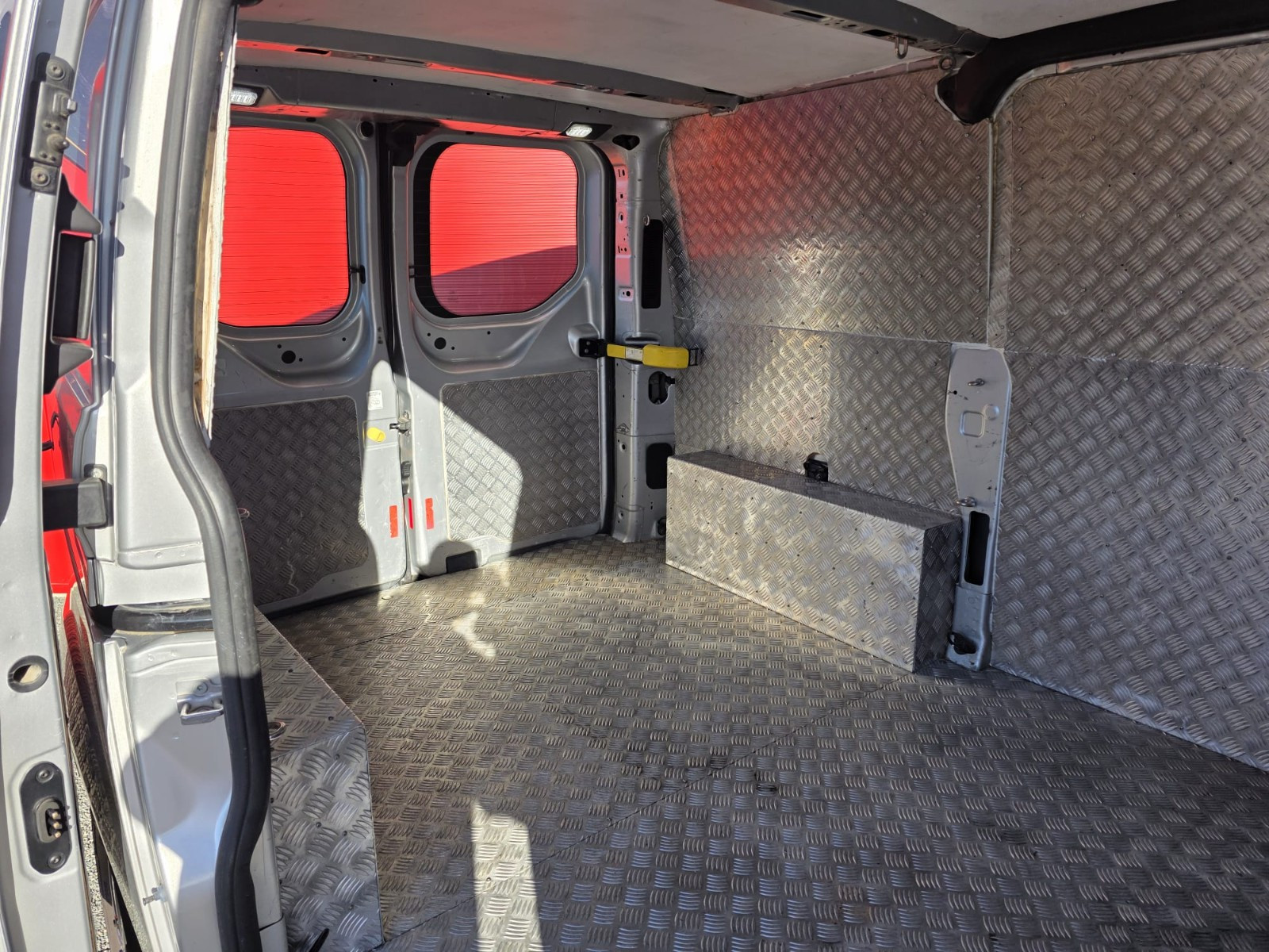 FORD TRANSIT CUSTOM LIMITED L1H1 2.0 TDCi 170 BVA6 – 1ere main – Garantie 12 mois – — photo 31