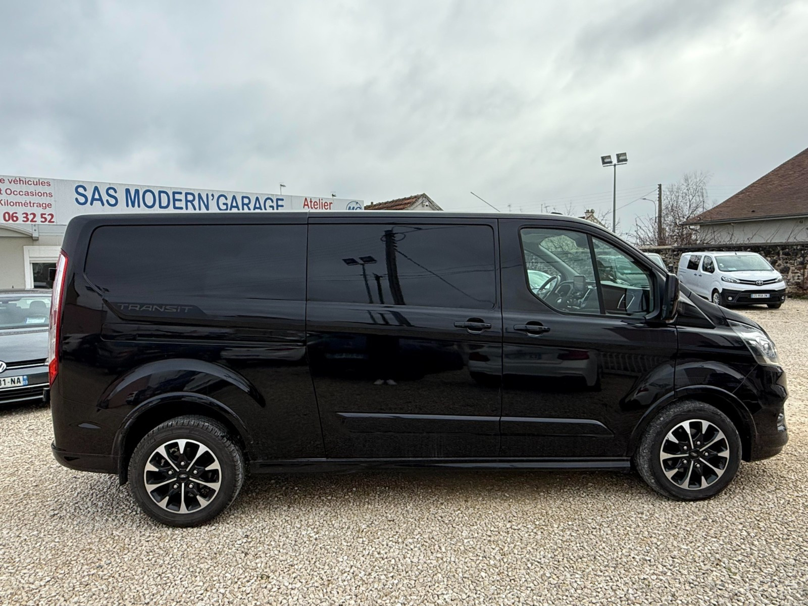 FORD TRANSIT CUSTOM FOURGON - vue 1