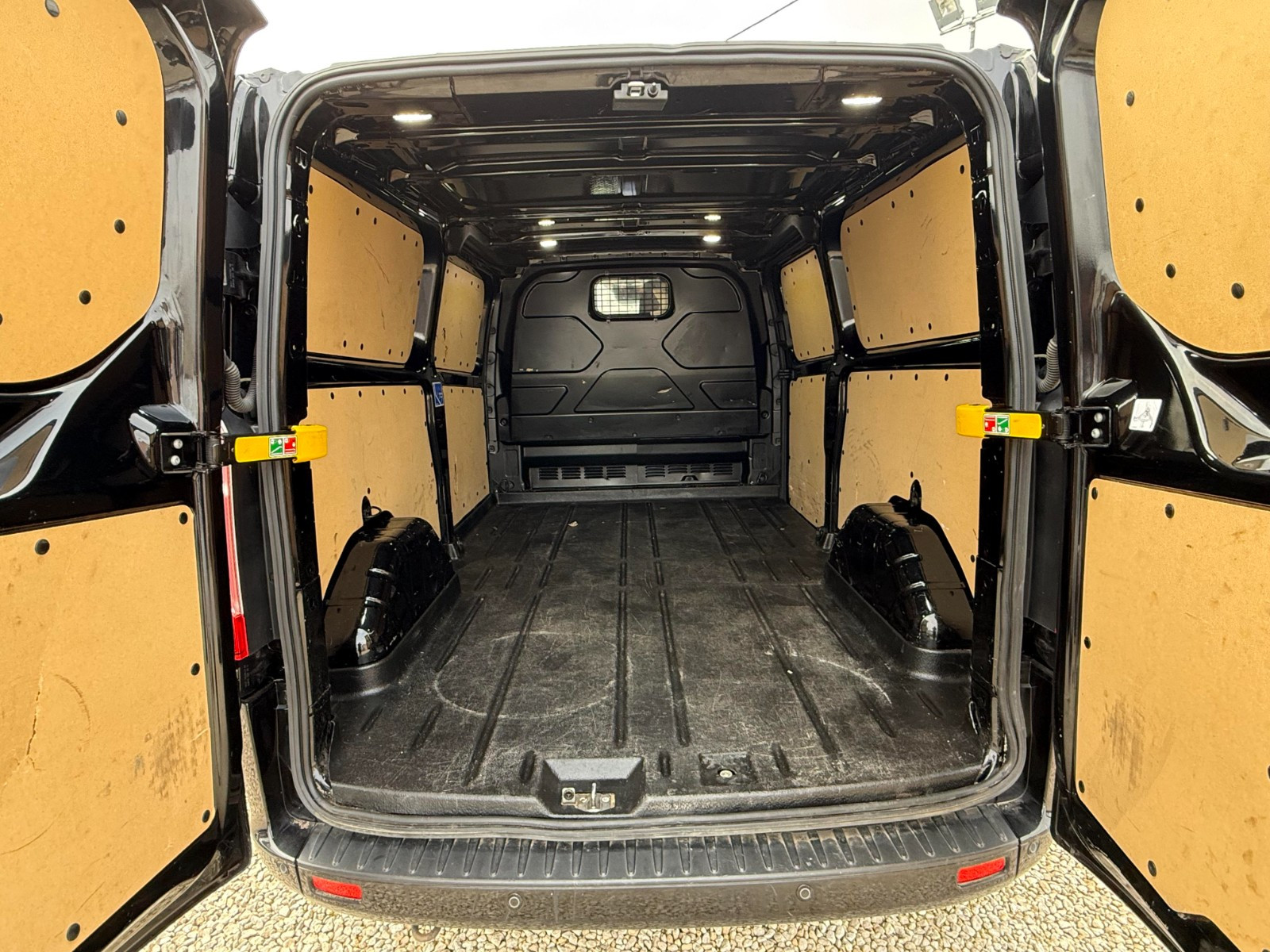 FORD TRANSIT CUSTOM FOURGON - vue 1