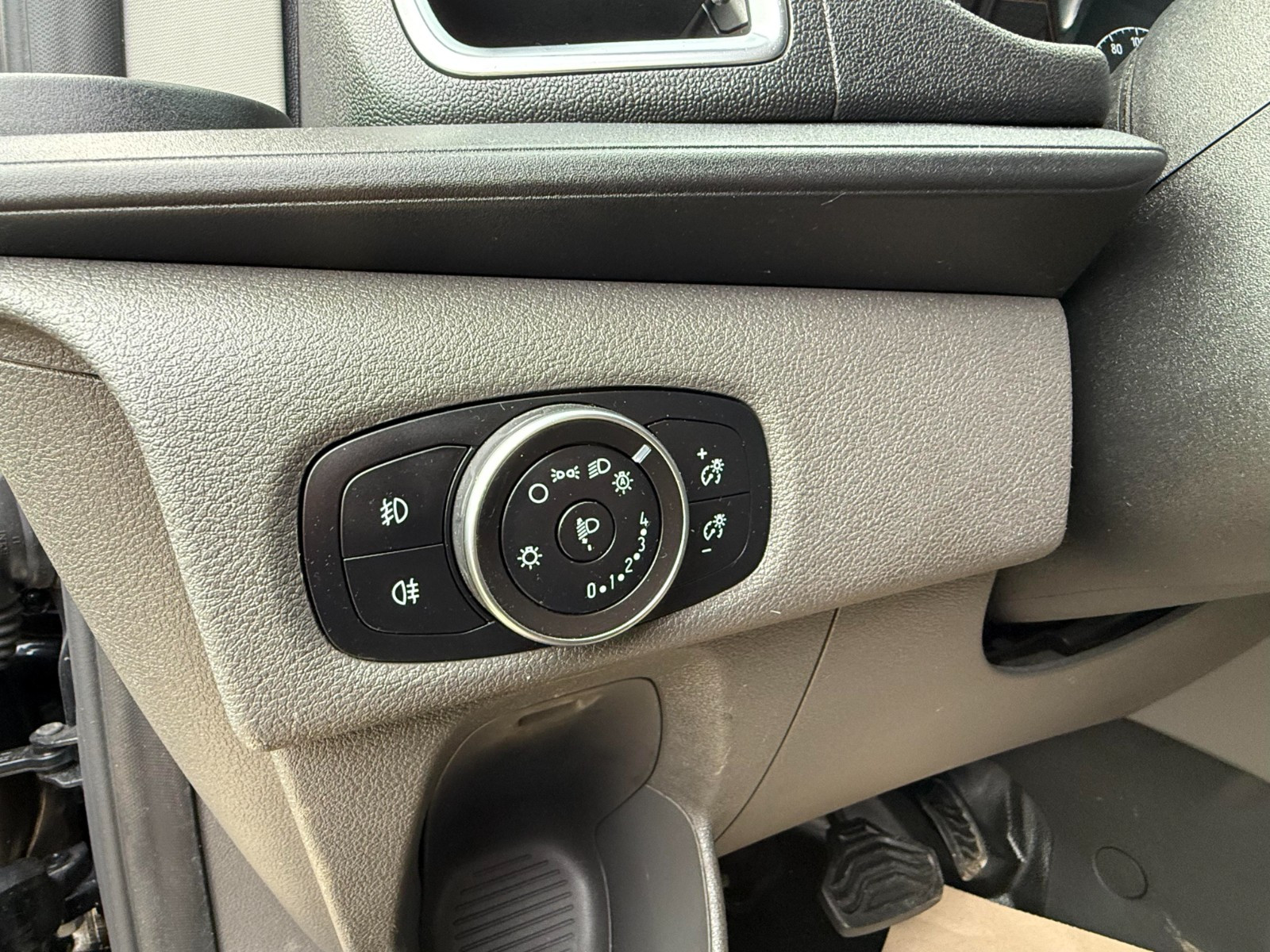 FORD TRANSIT CUSTOM FOURGON - vue 1