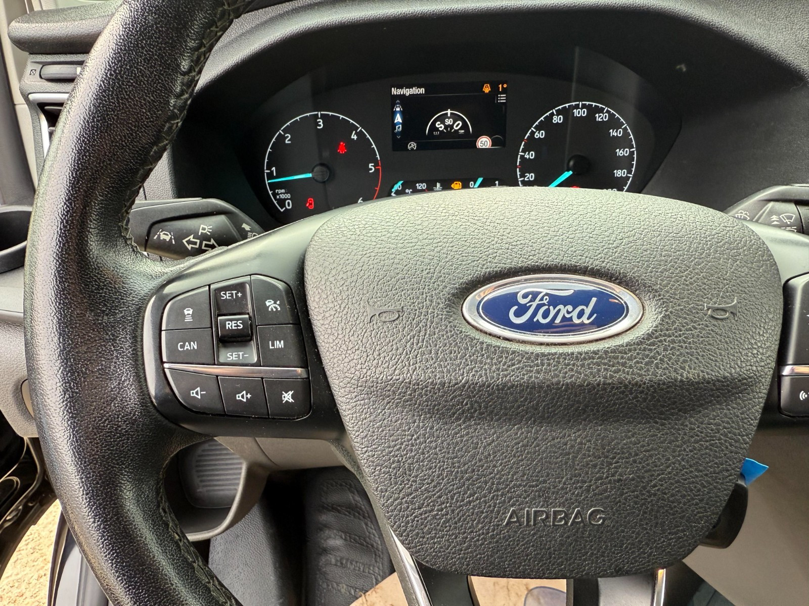 FORD TRANSIT CUSTOM FOURGON - vue 1