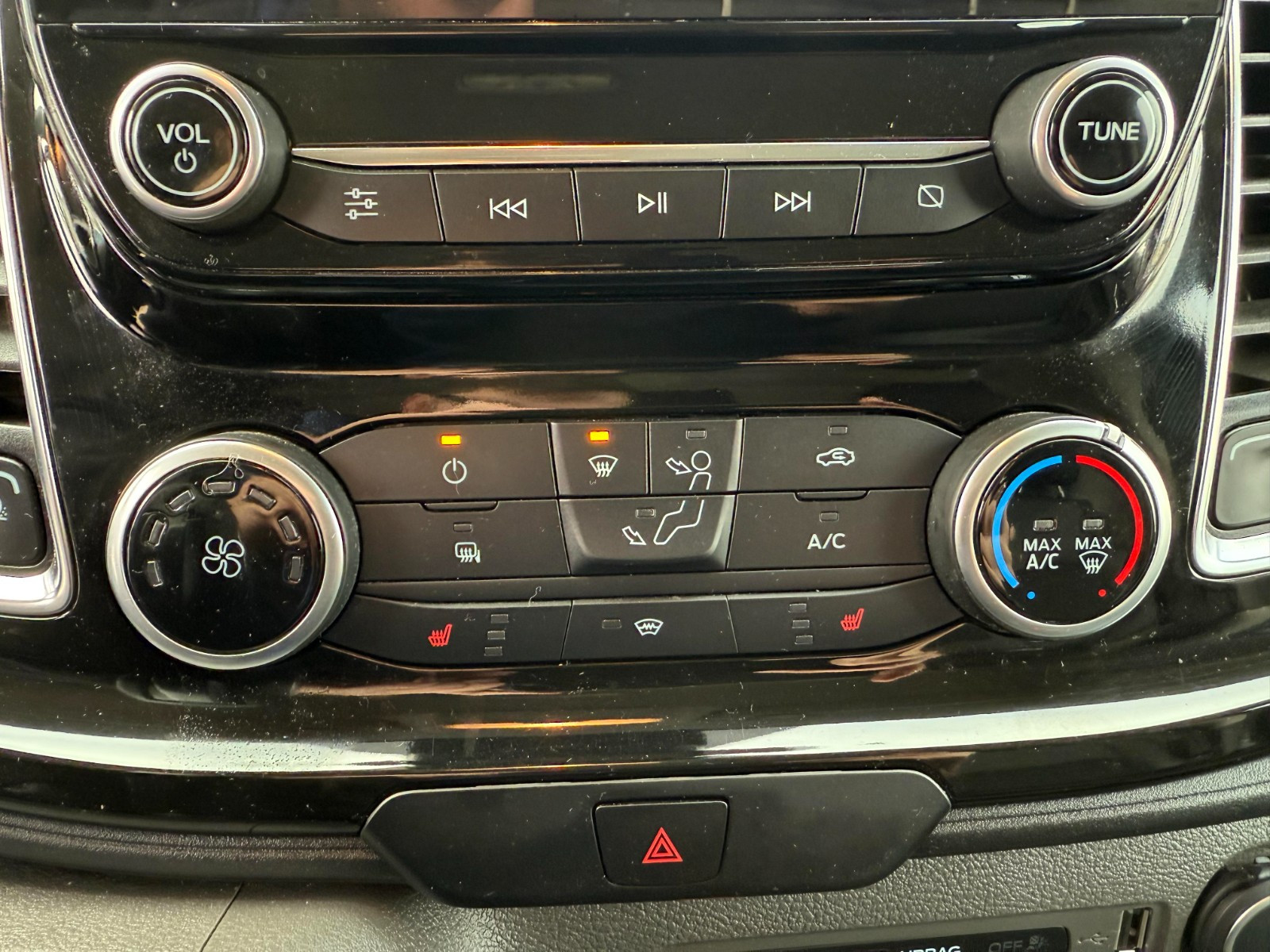 FORD TRANSIT CUSTOM FOURGON - vue 1