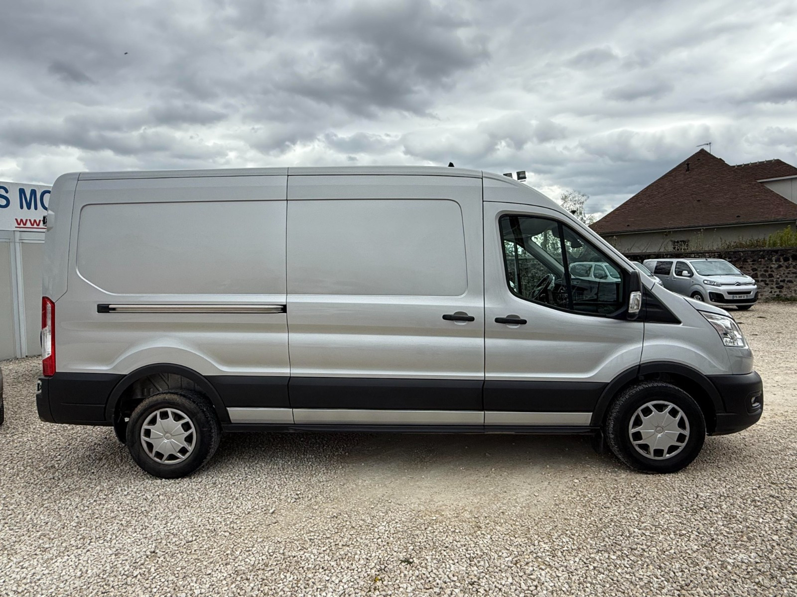 FORD TRANSIT FOURGON - vue 1